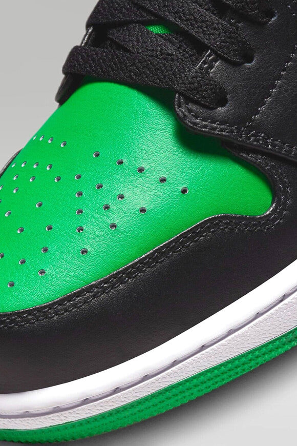 Air Jordan 1 Sneaker - Black + Lucky Green + White