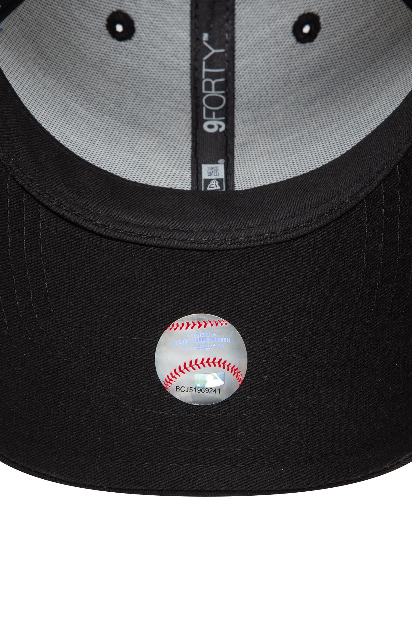 9Forty Cap / Strapback - Black + Stone