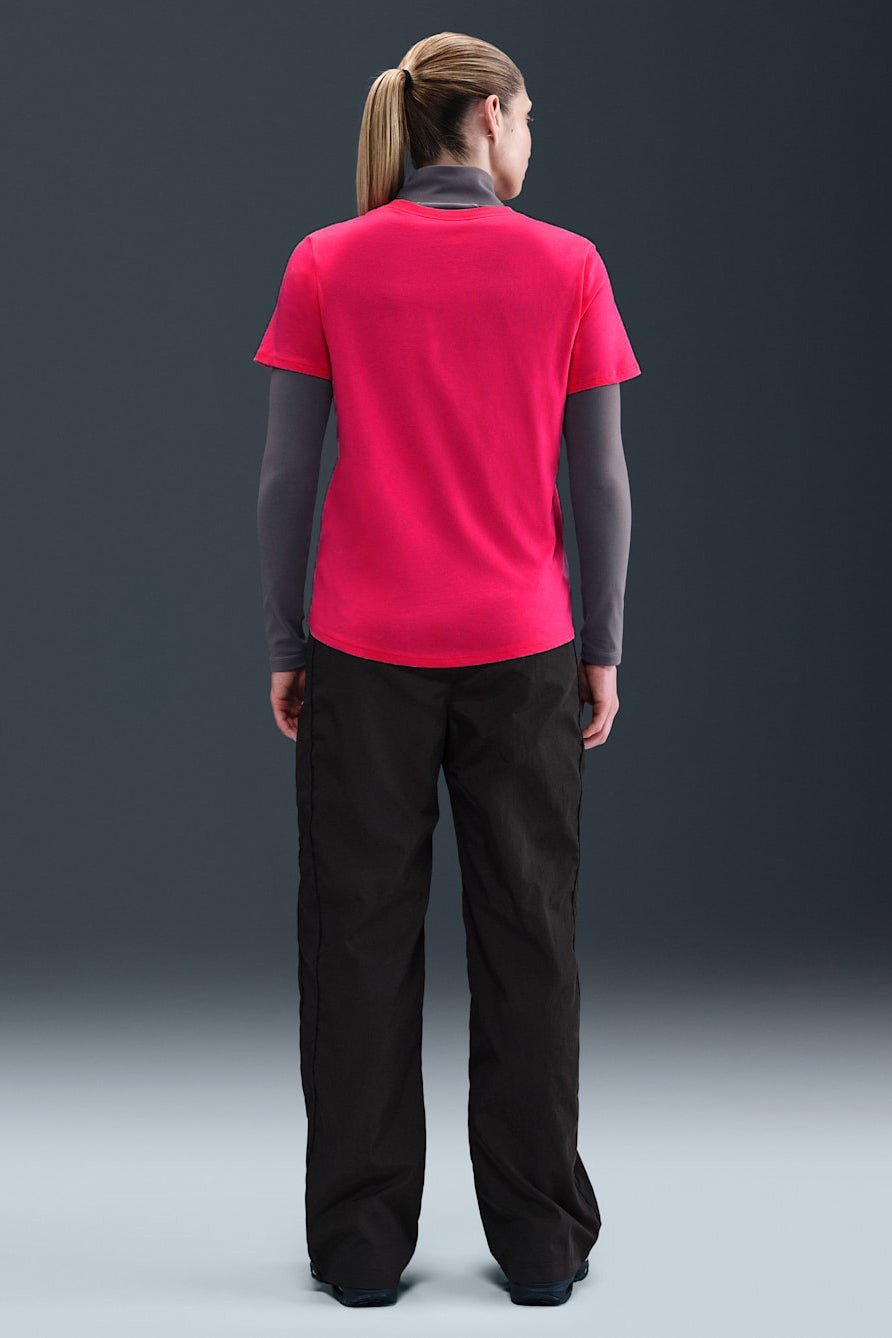 Sportswear Club Essentials T-Shirt - Rush Pink