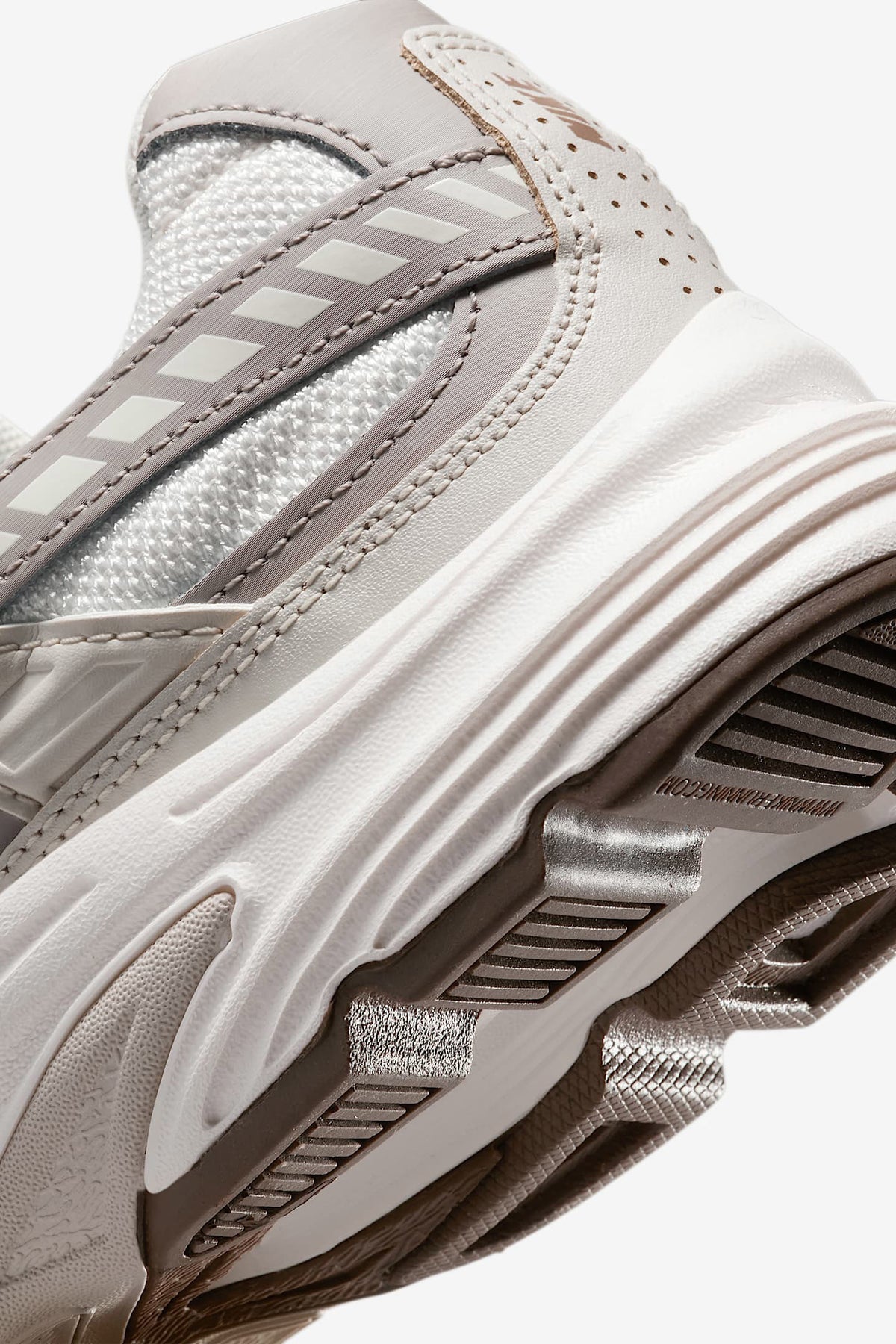 Sneakers Initiator - Phantom + Light Bone + Sail
