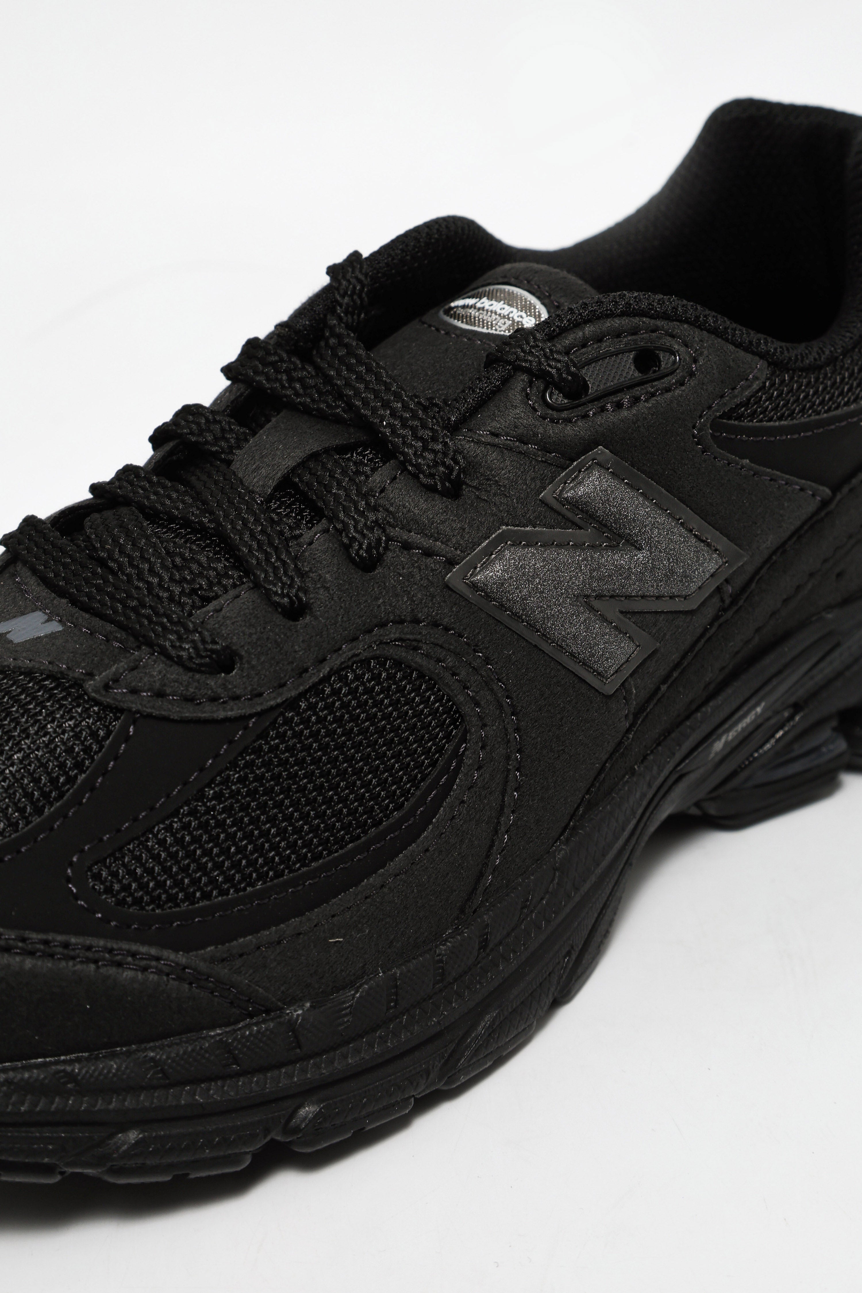 G 2002 Sneaker - Black + Black Metallic