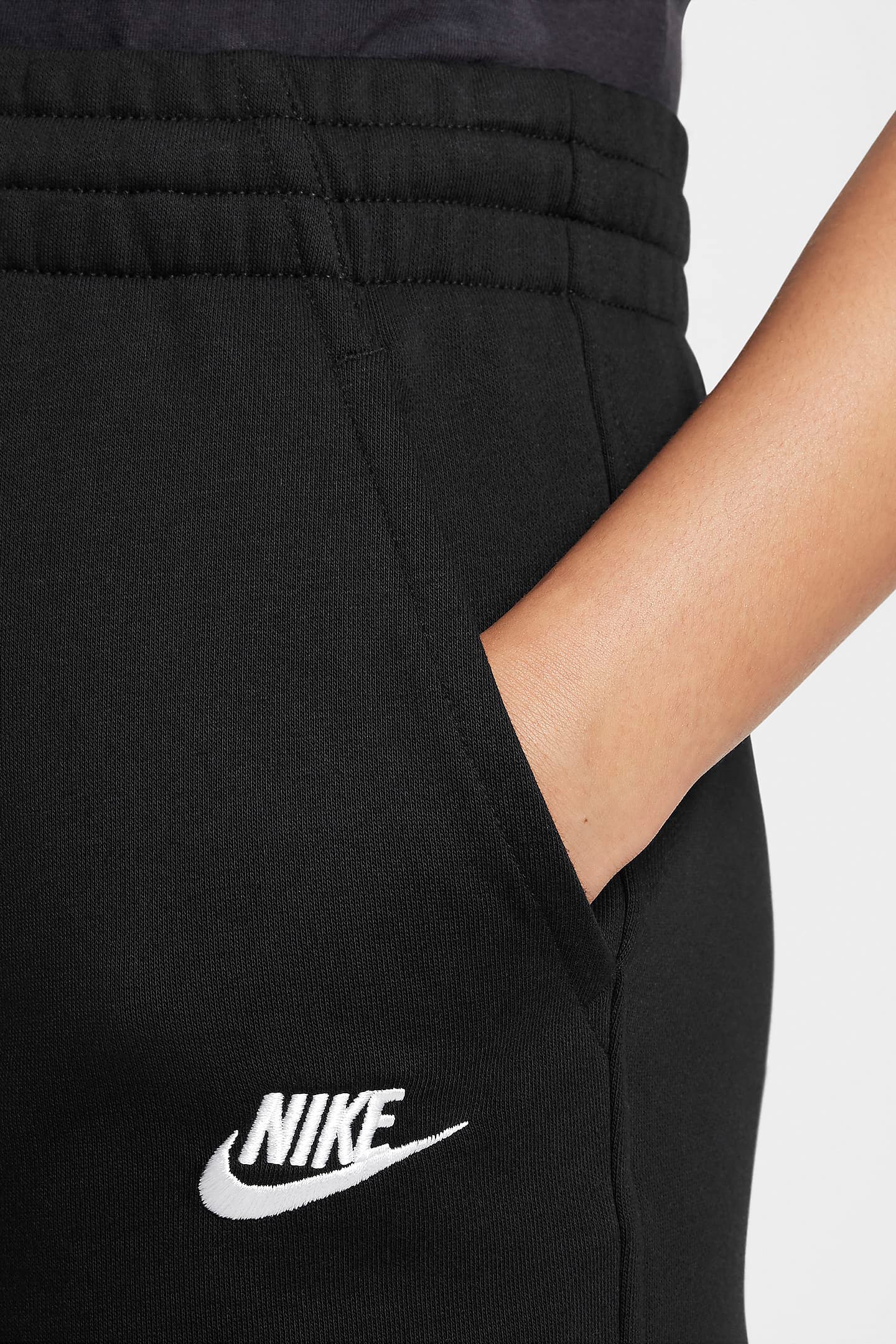 Sportswear Club Fleece sweat shorts - Black