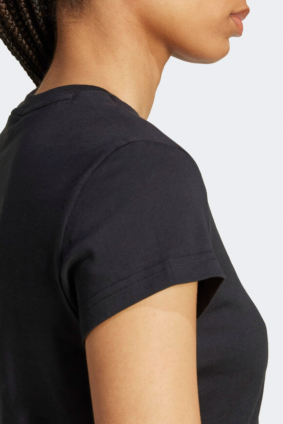 Essentials T-Shirt - Black