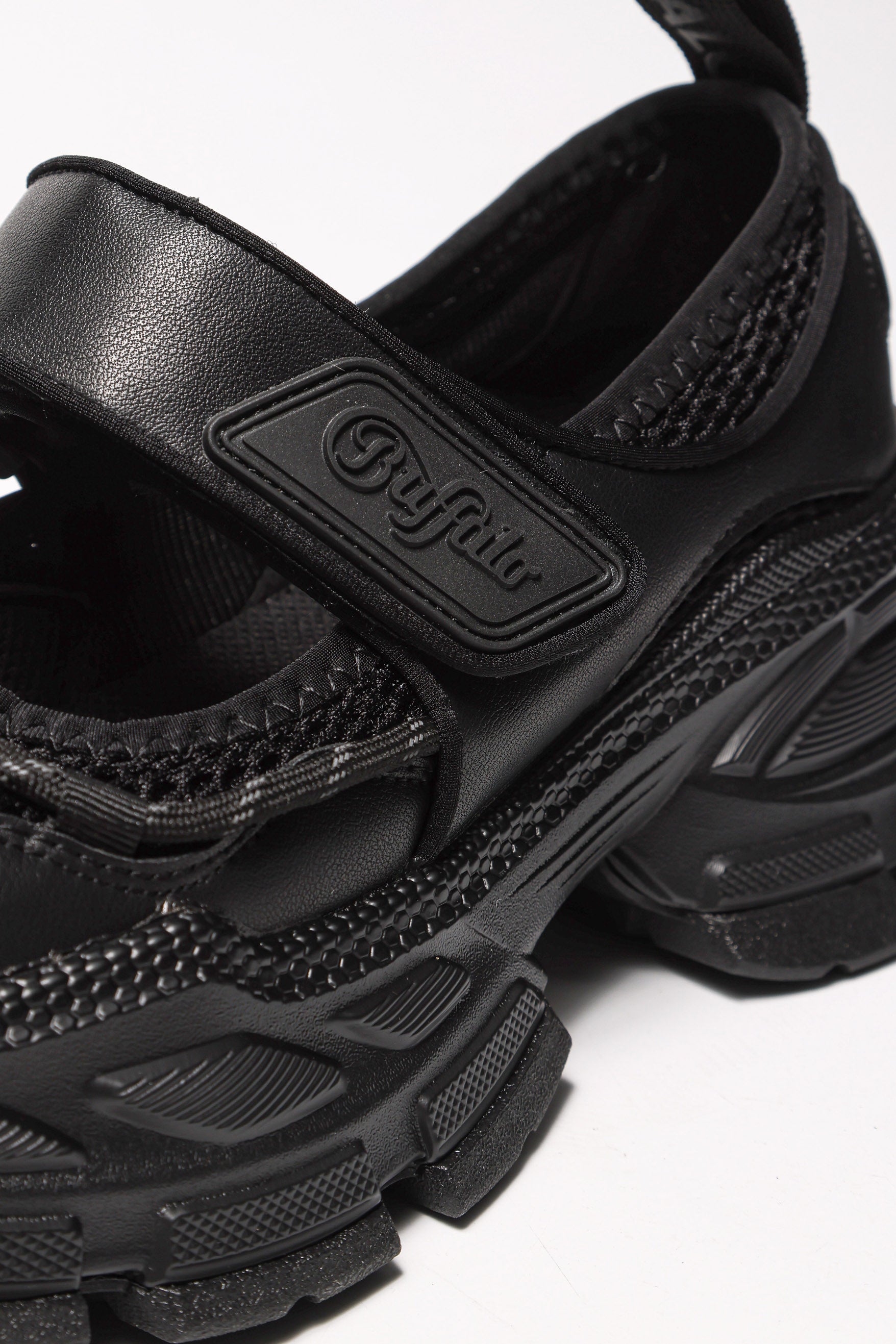 Saturn Plateau Ballerina - Black