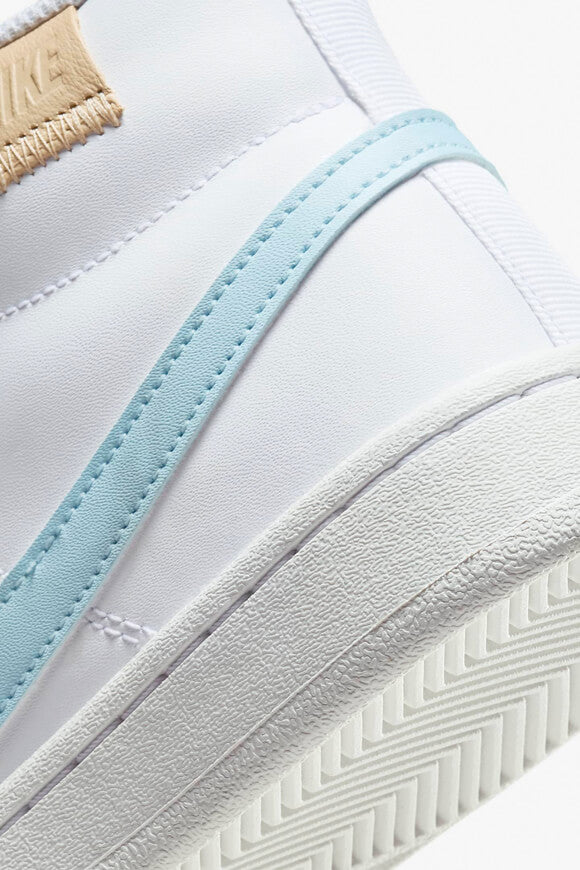 Court Royale 2 sneakers - White + Blue Tint