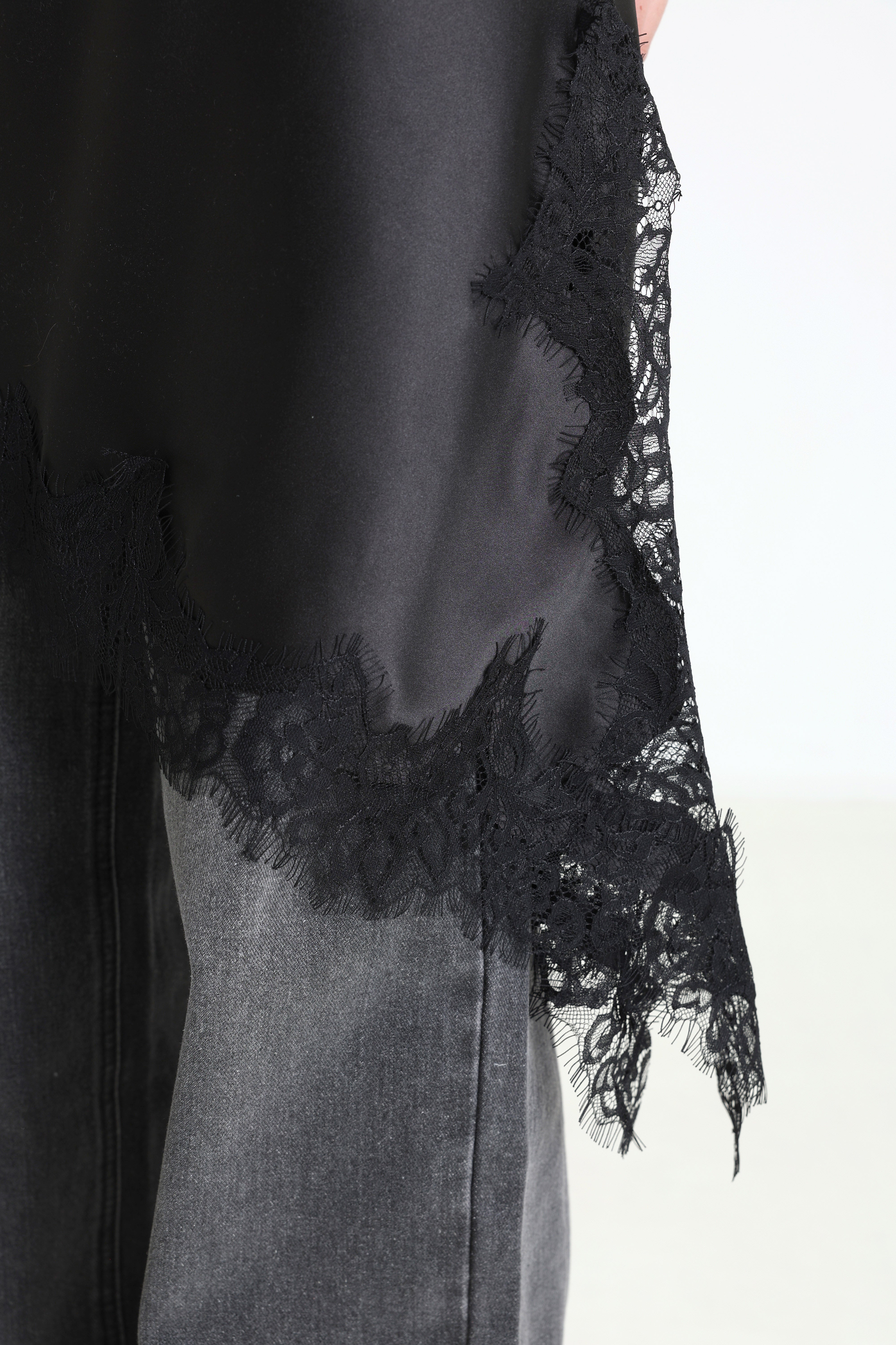 Abito asimmetrico in satin - Black