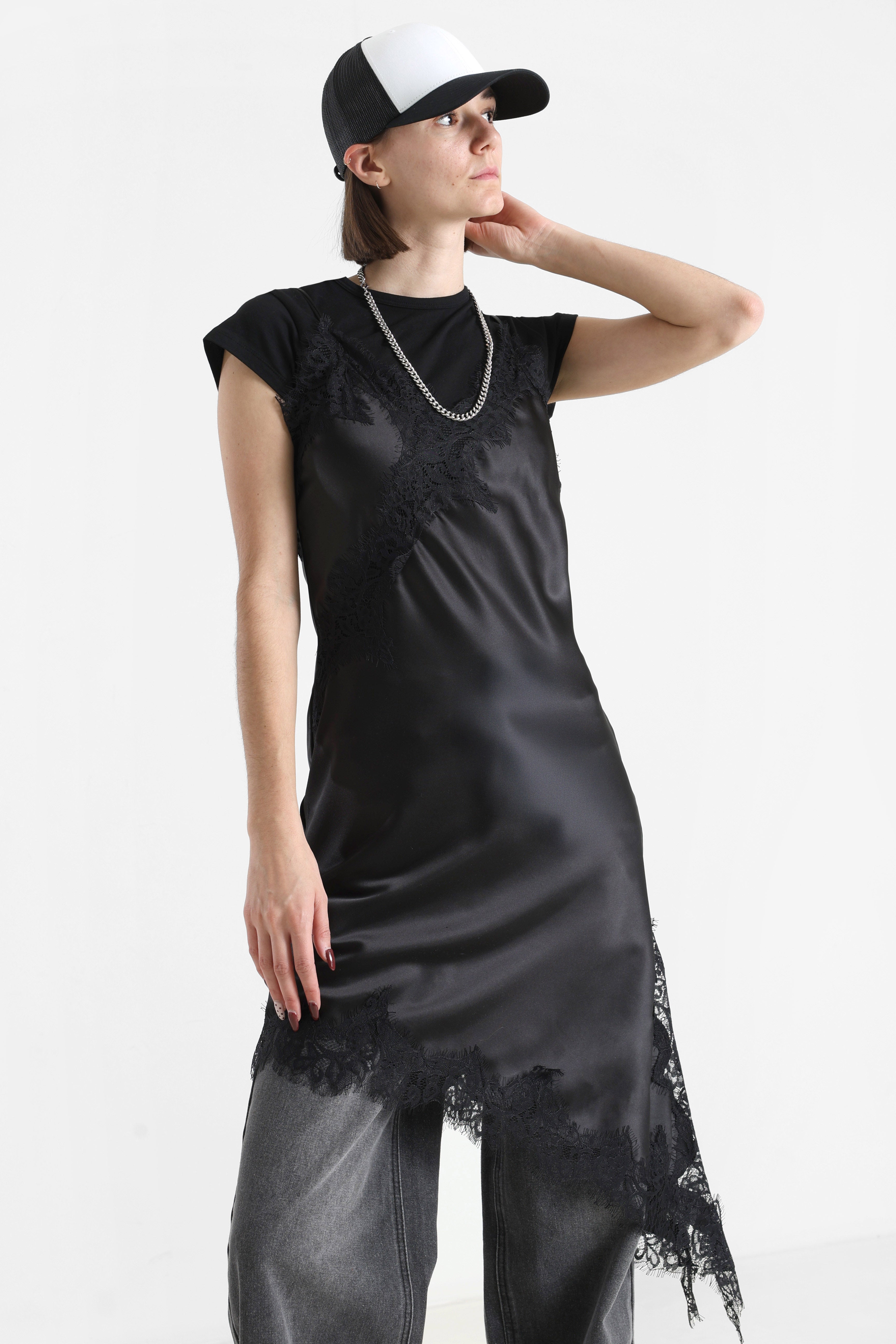 Asymmetrisches Satinkleid - Black