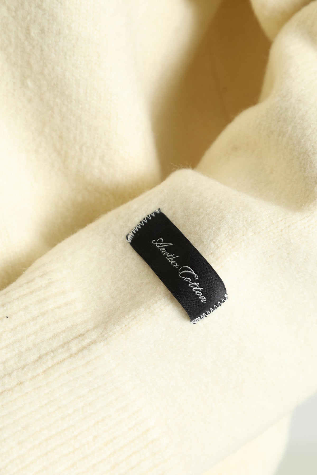 Knitted sweater - Cream