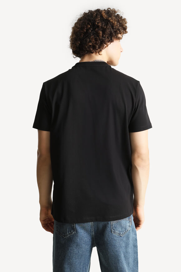 T-Shirt - Black