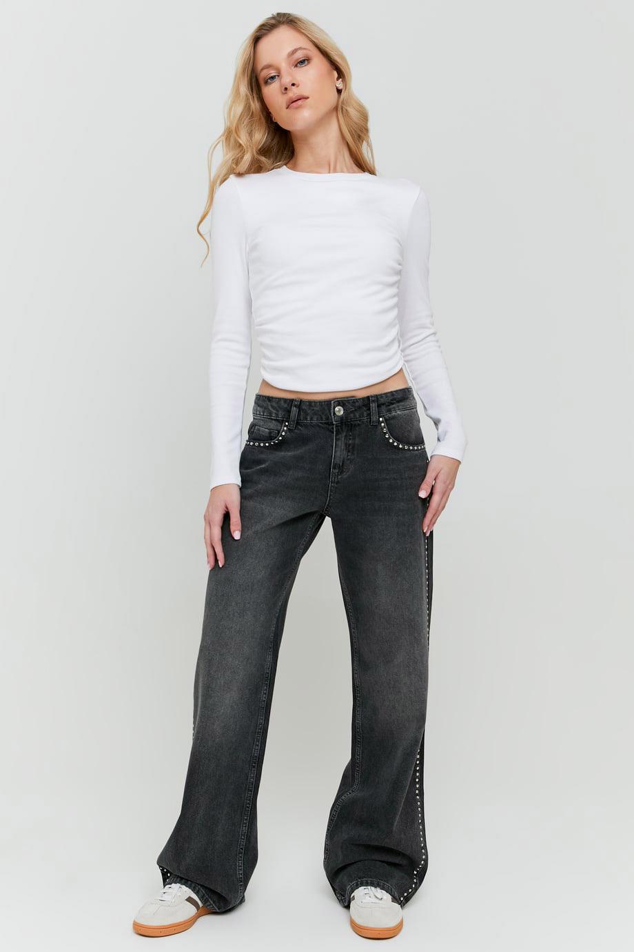 Straight Leg Jeans - Grey Washed