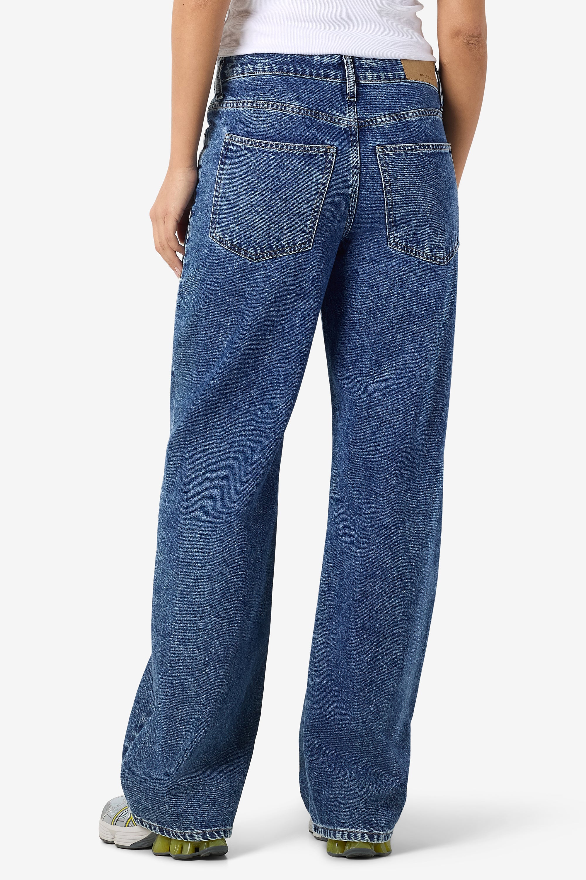 NMADRIANA Loose Fit Jeans L34 - Blue Medium