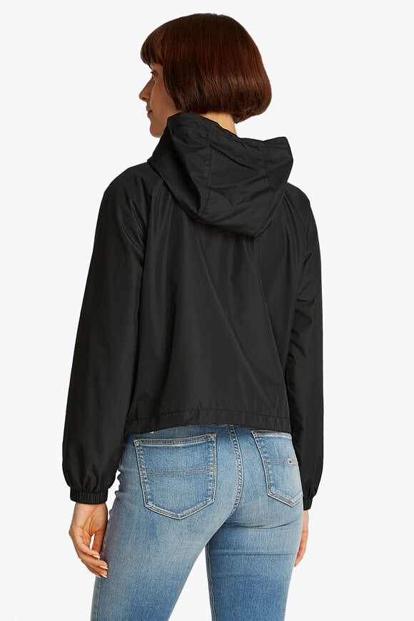 Essential Windbreaker - Black