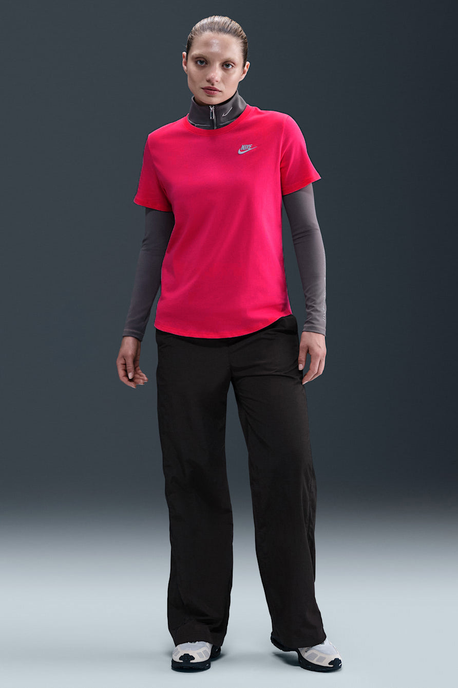 Sportswear Club Essentials T-Shirt - Rush Pink