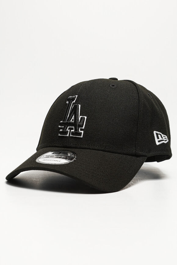 9Forty Cap / Strapback - Black + White
