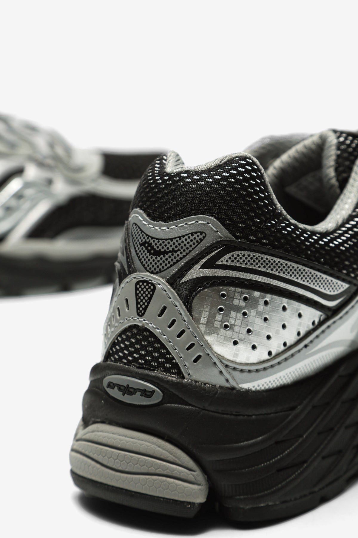 Progrid Omni 9 sneakers - Black + Silver