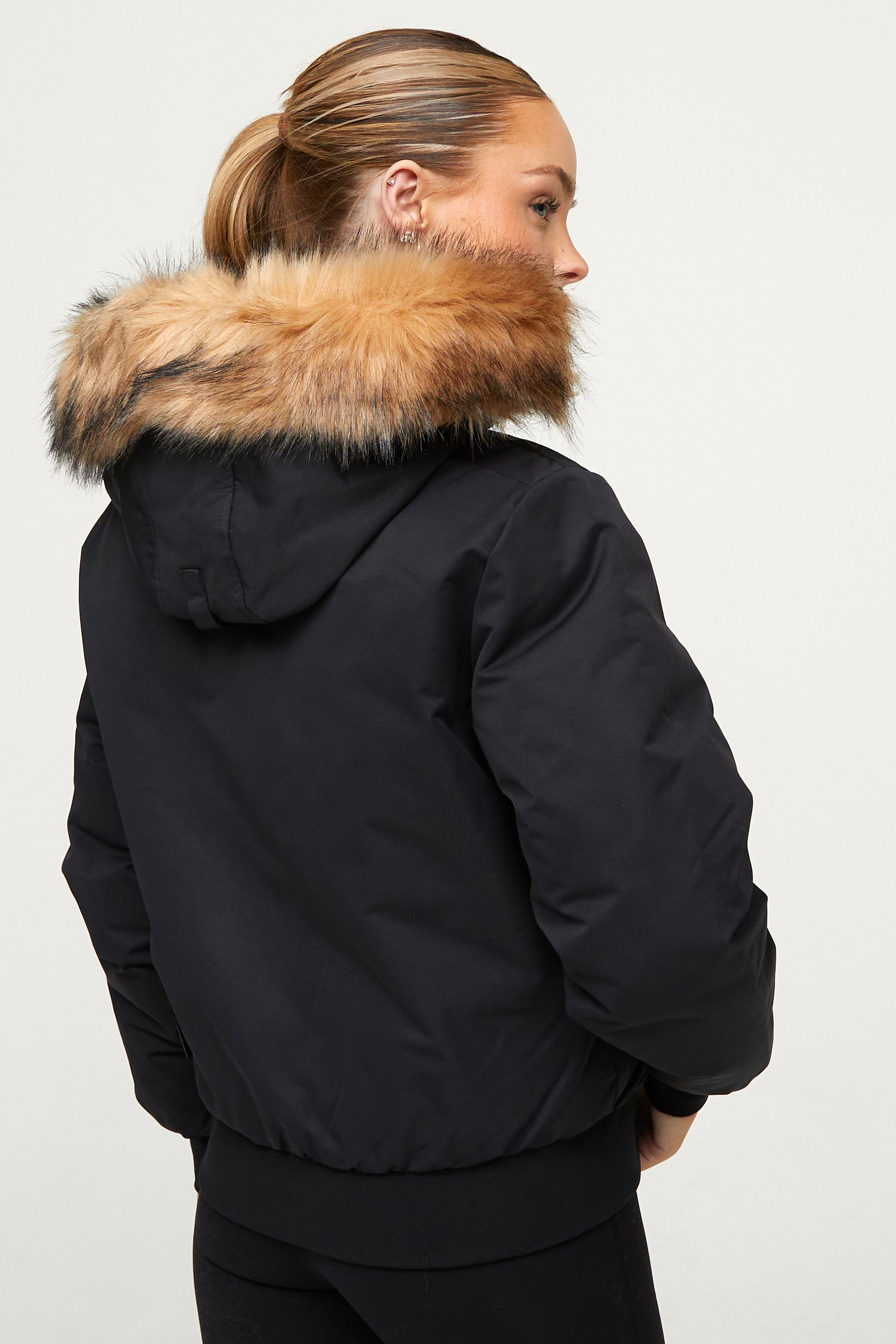 Gabiella Wattierte Bomberjacke - Jet Black