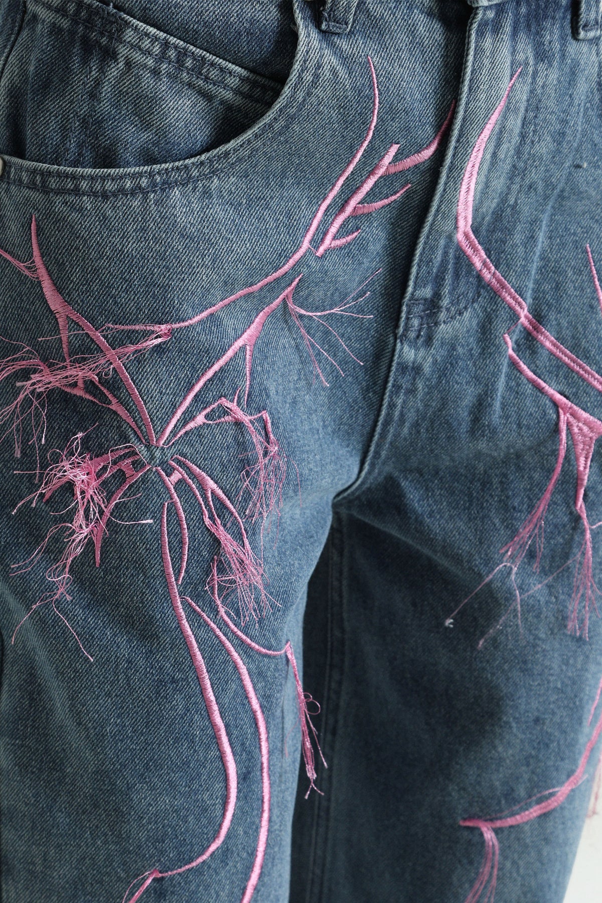 Baggy Fit Jeans - Dunkelblau + Rosa