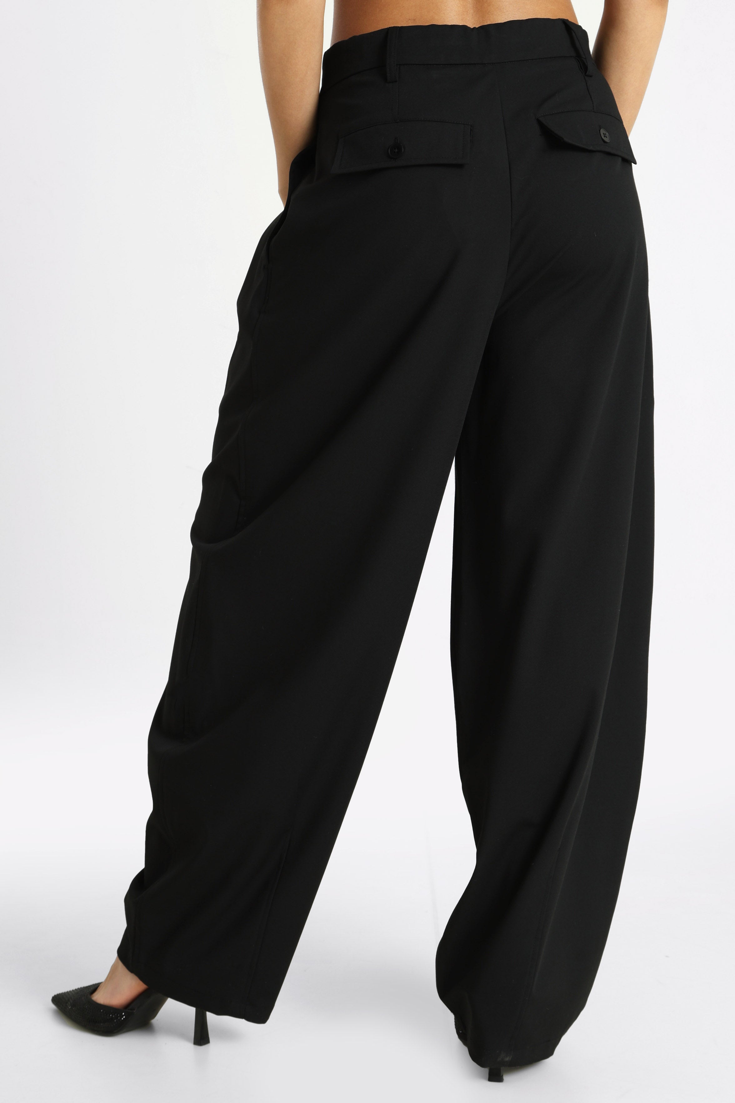 Barrel Fit Stoffhose - Schwarz