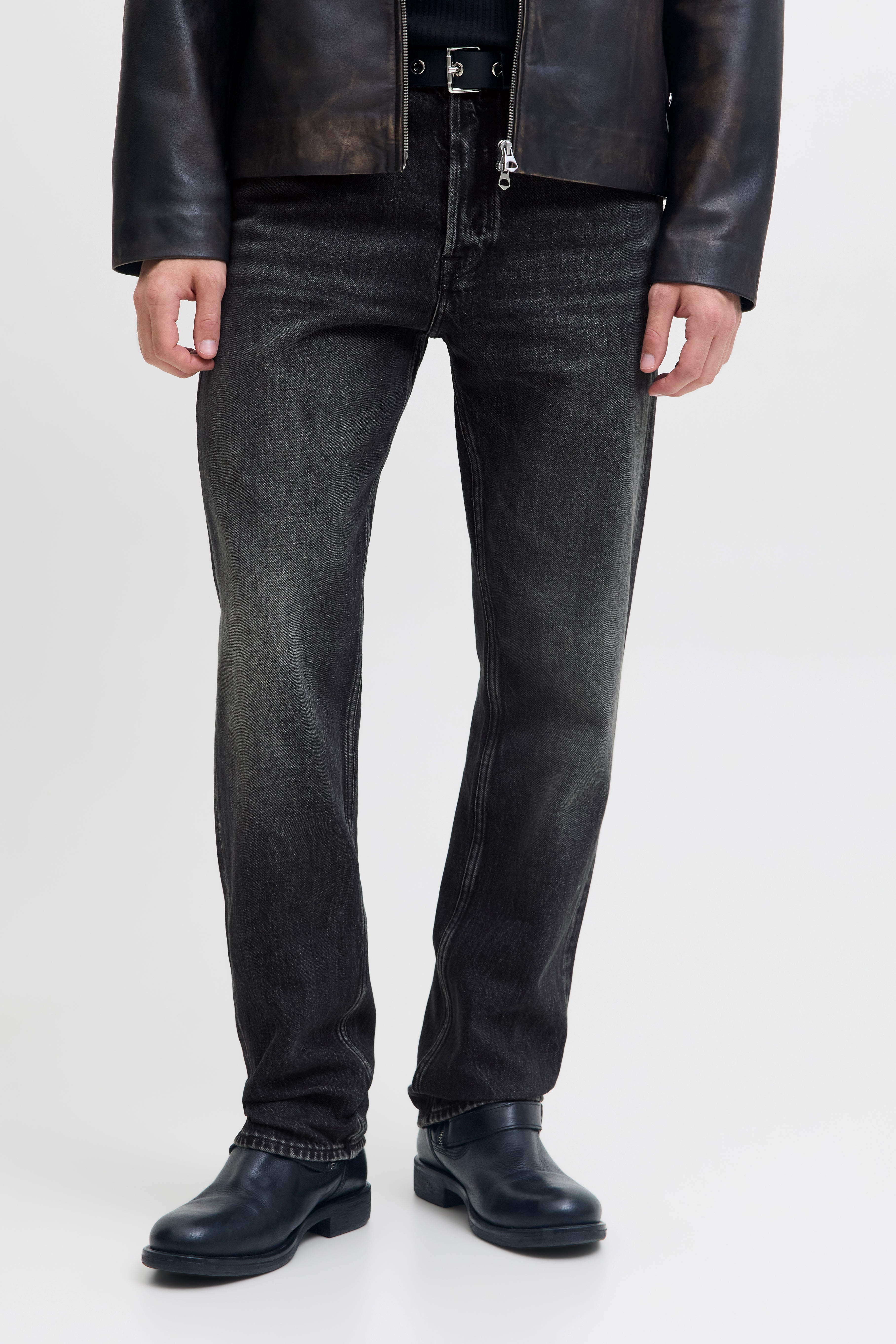 Chris Relaxed Fit Jeans L32 - Dark Grey Denim