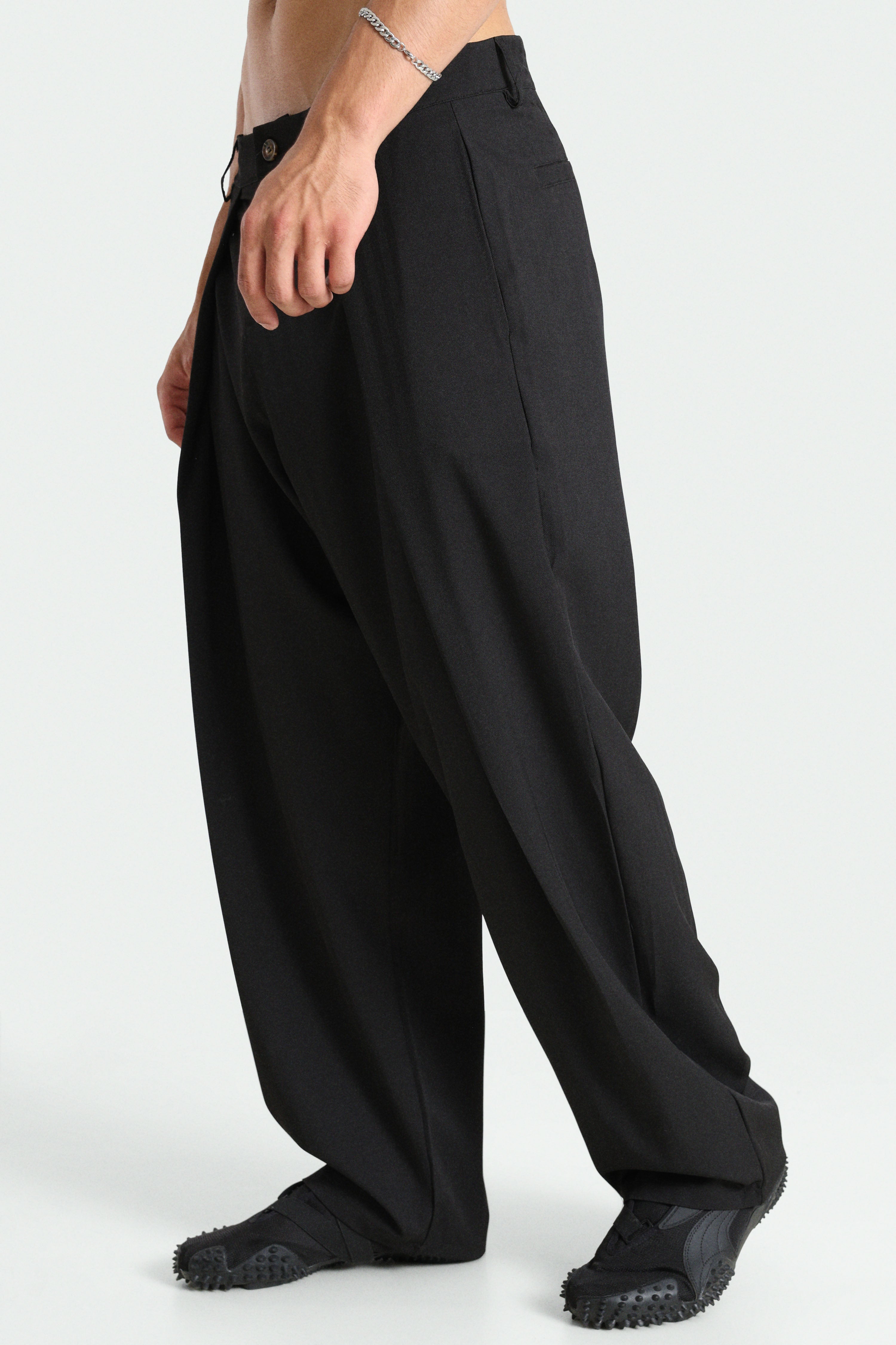 Balloon trousers in fabric - Black