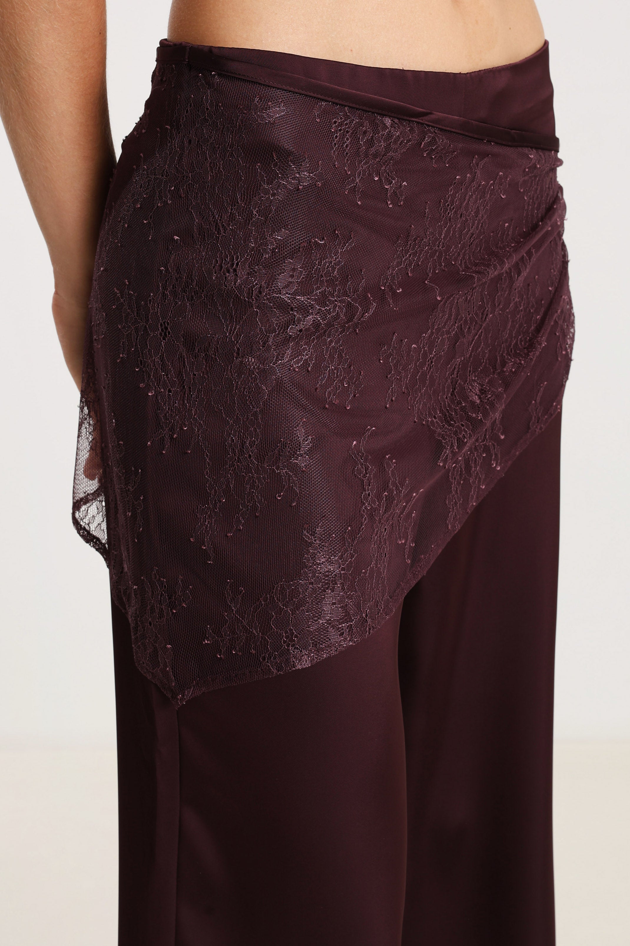 Satin Hose mit Foulard - Aubergine