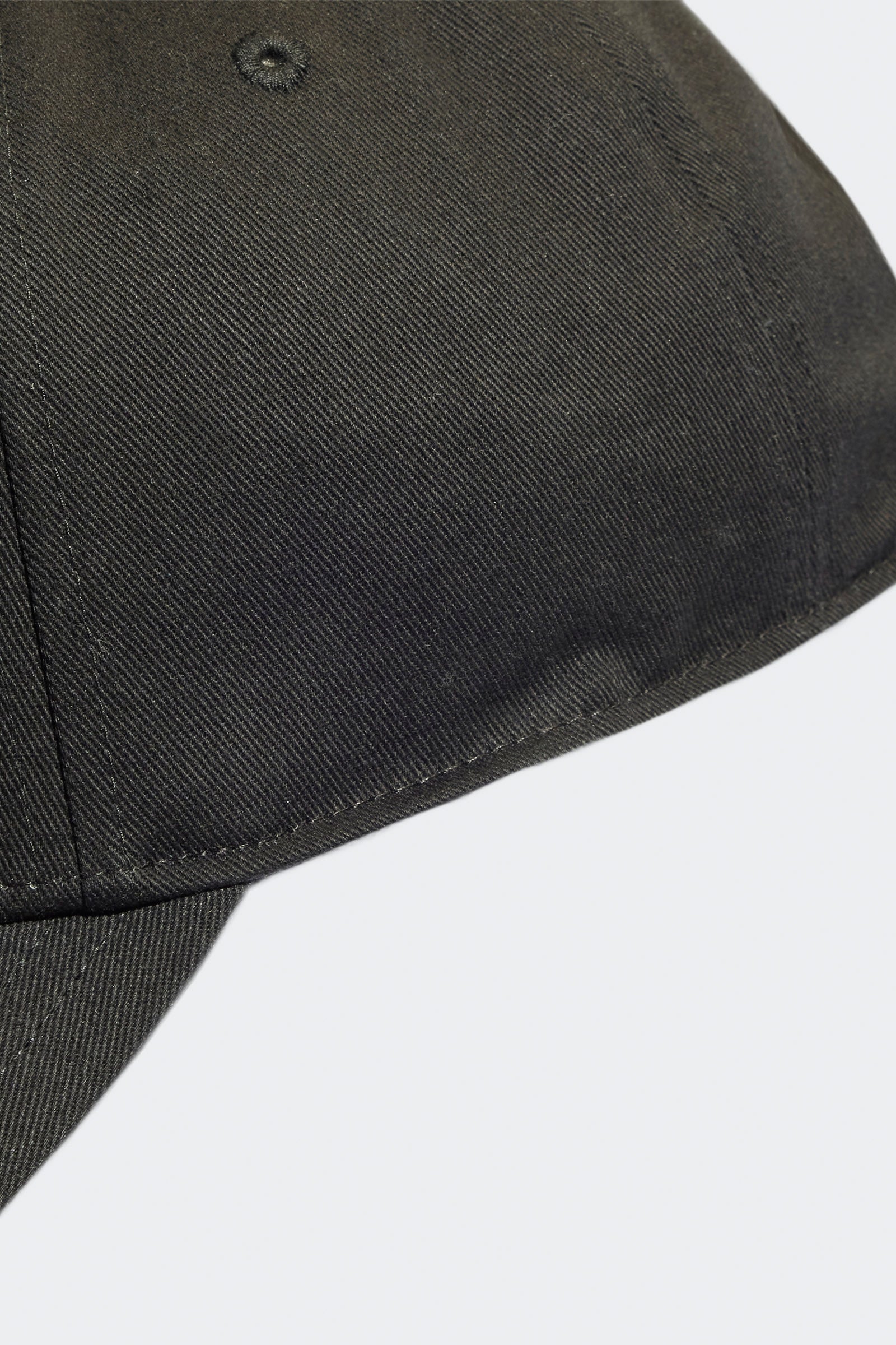 Snapback cap - Black