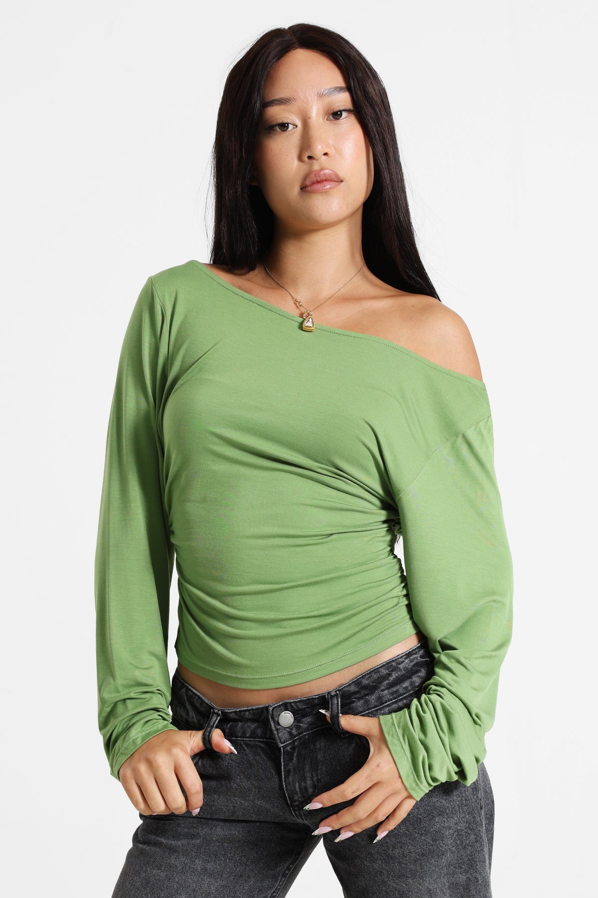 Short off-shoulder shirt with long sleeves - Matcha Green