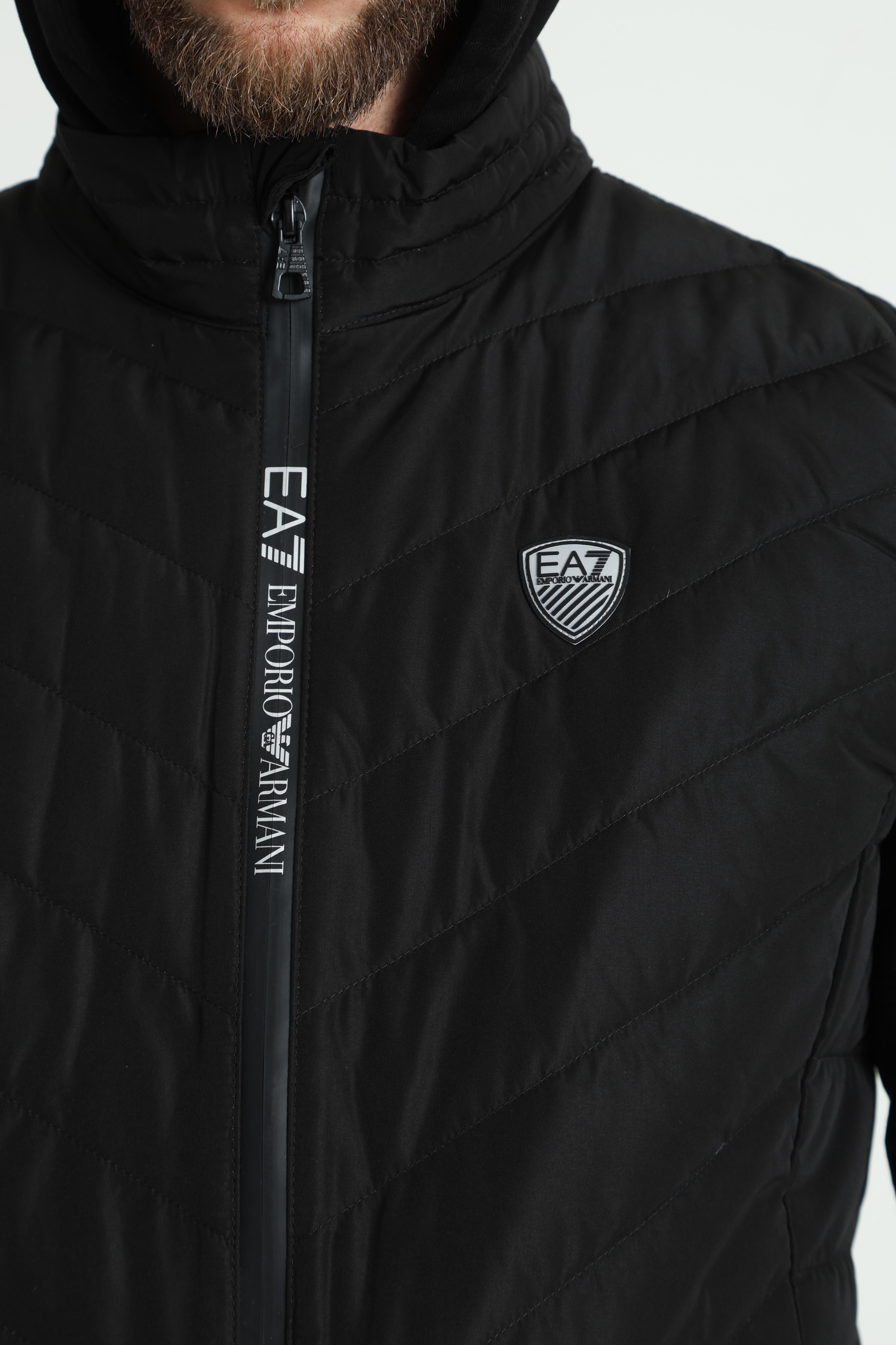 Gesteppte Daunenjacke - Black