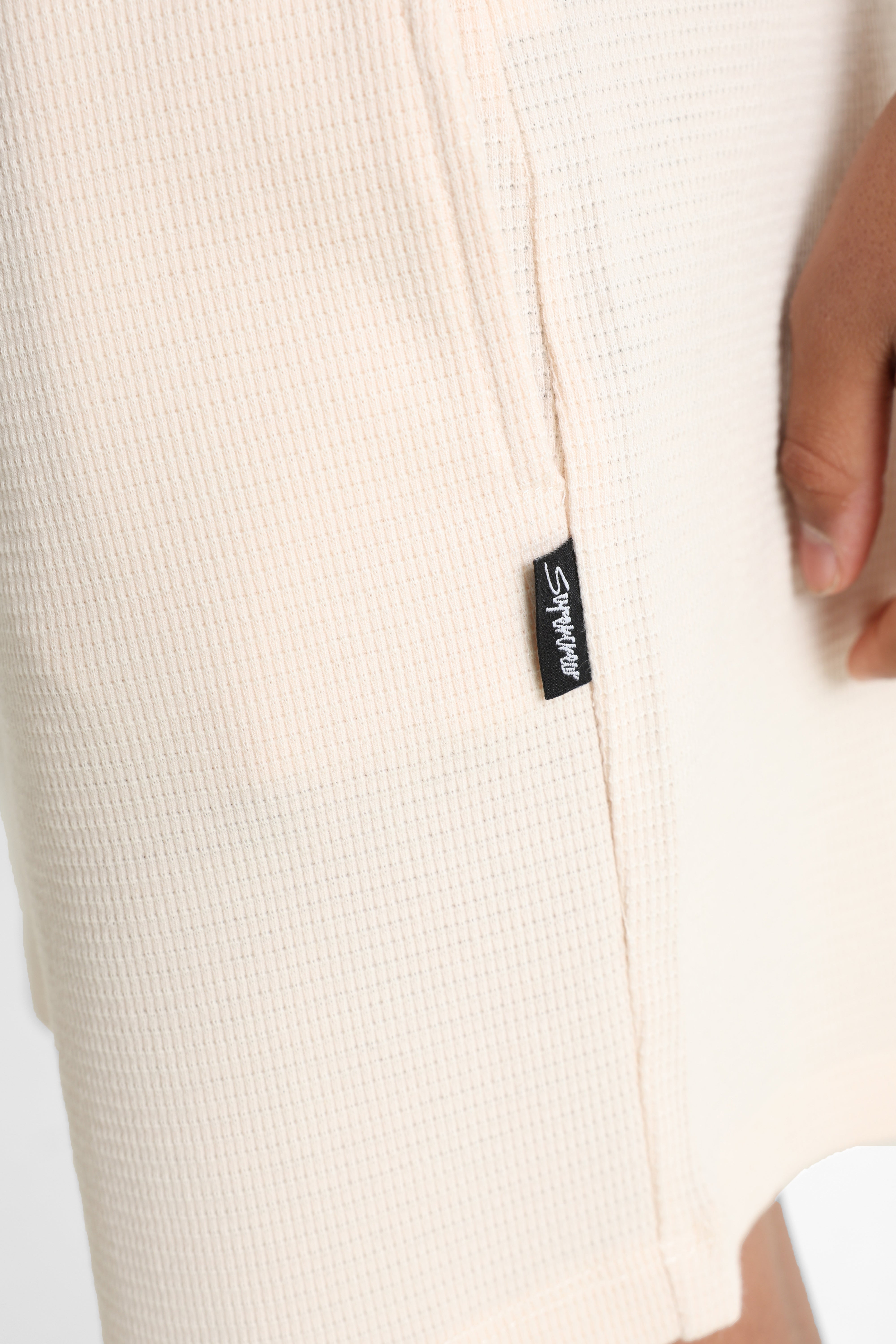 Short in tessuto strutturato - Crema