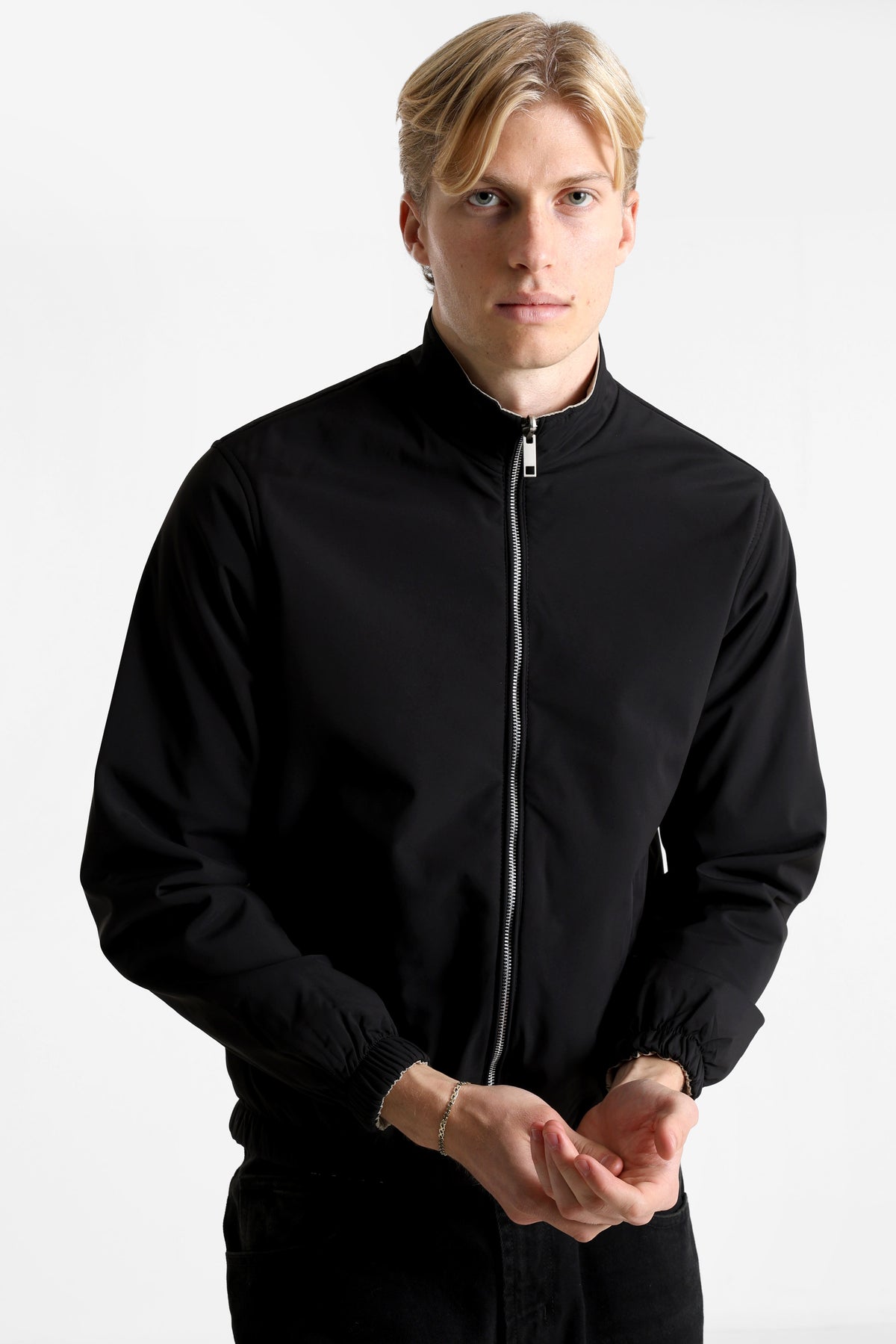 Lightweight reversible jacket - Black + Beige