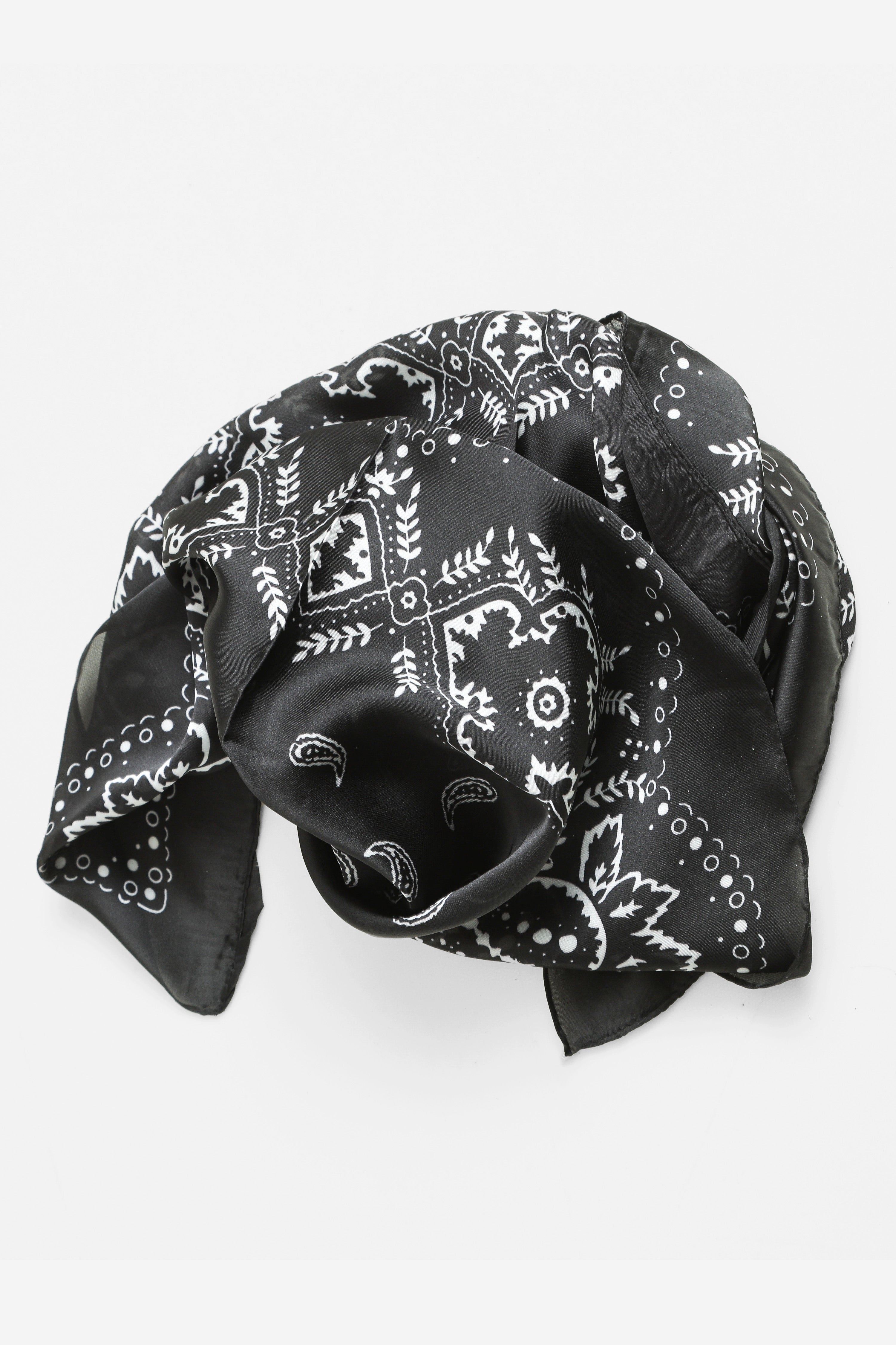 Tuch / Foulard - Black + White
