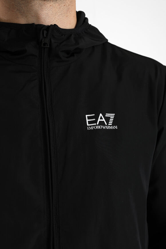 Train Core ID Windbreaker - Black