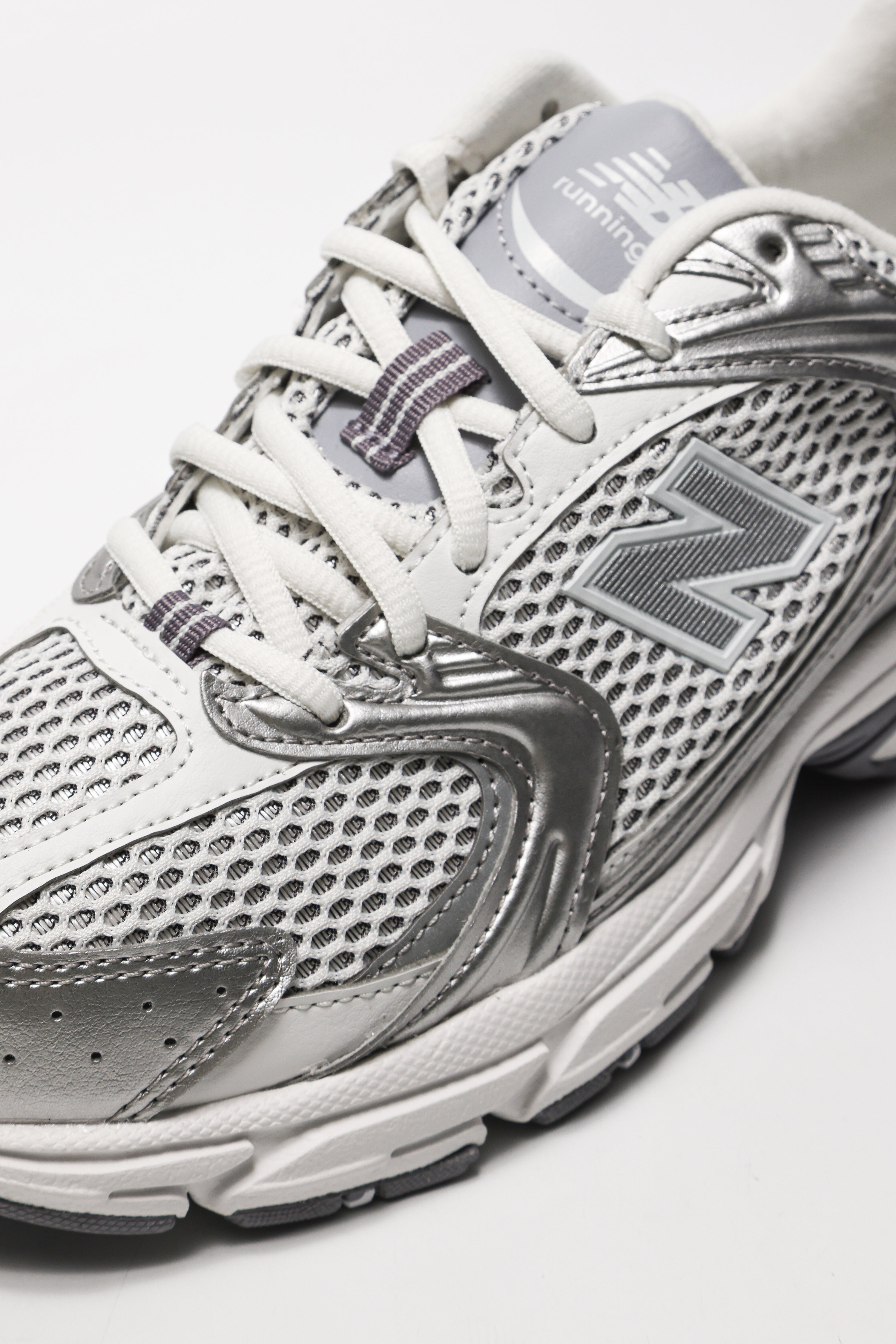 530 Tech Mesh Sneaker