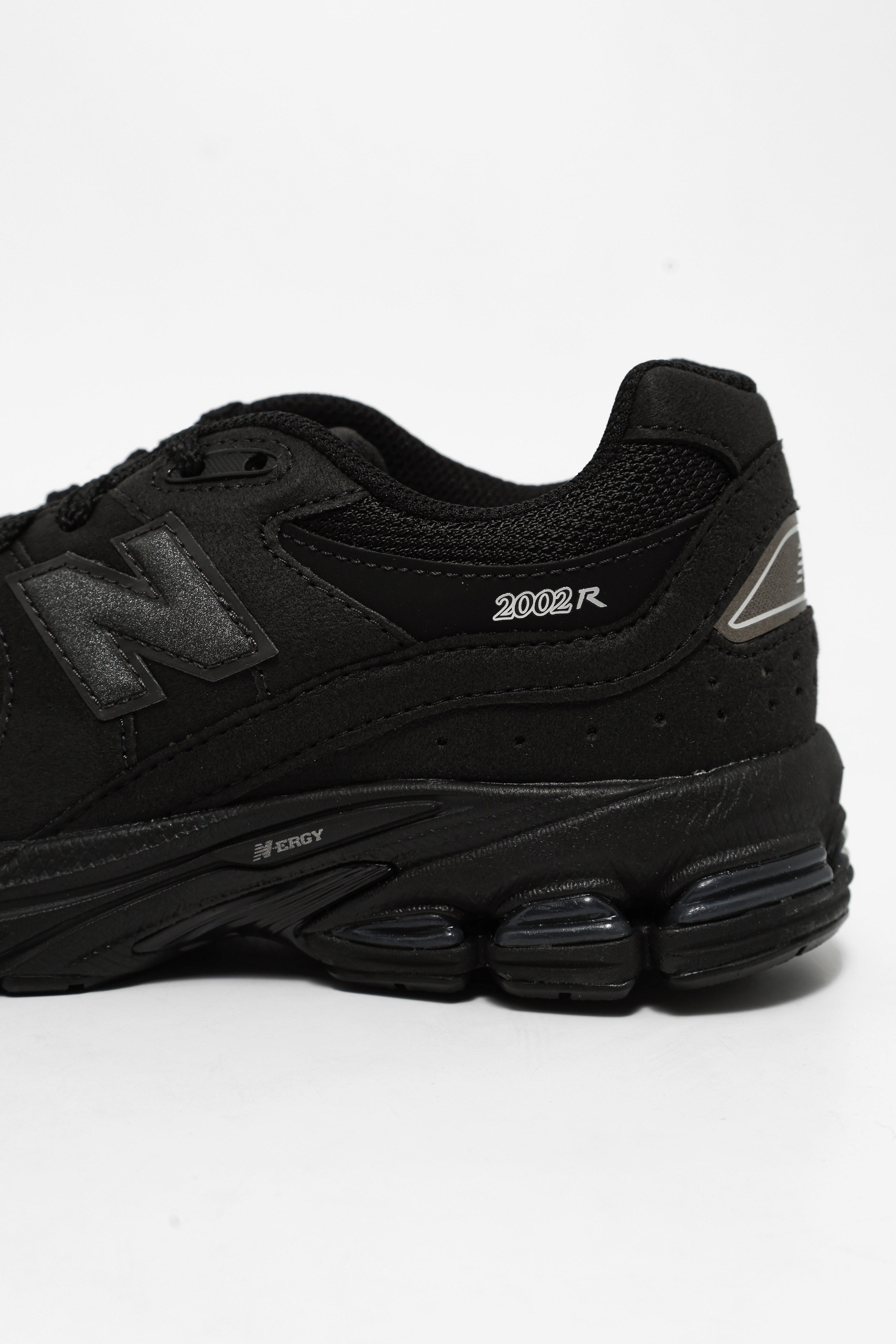 G 2002 Sneaker - Black + Black Metallic