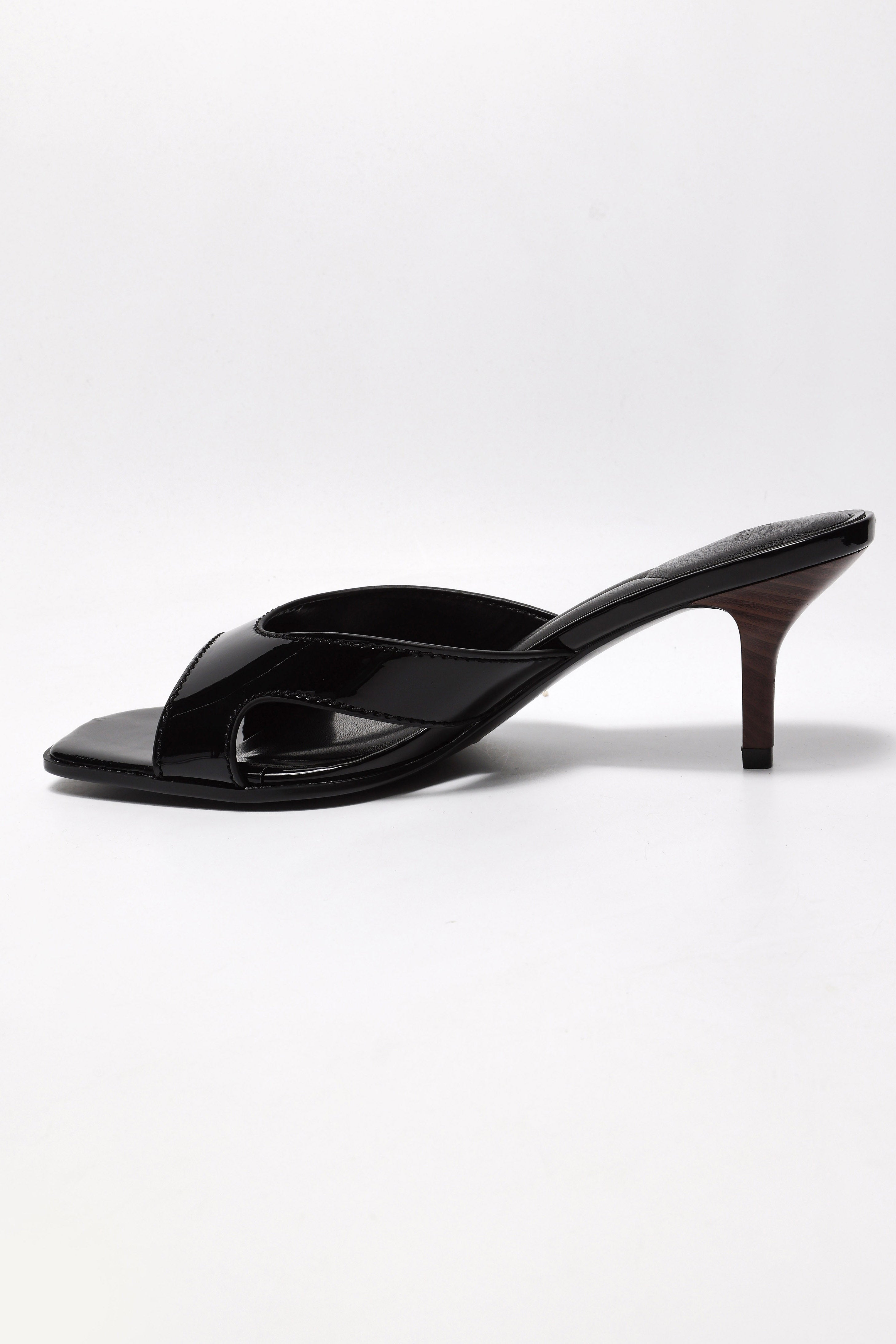 Patent leather mules - Black