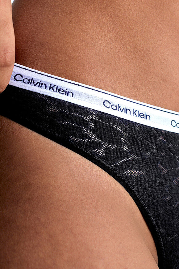 String en dentelle - Black