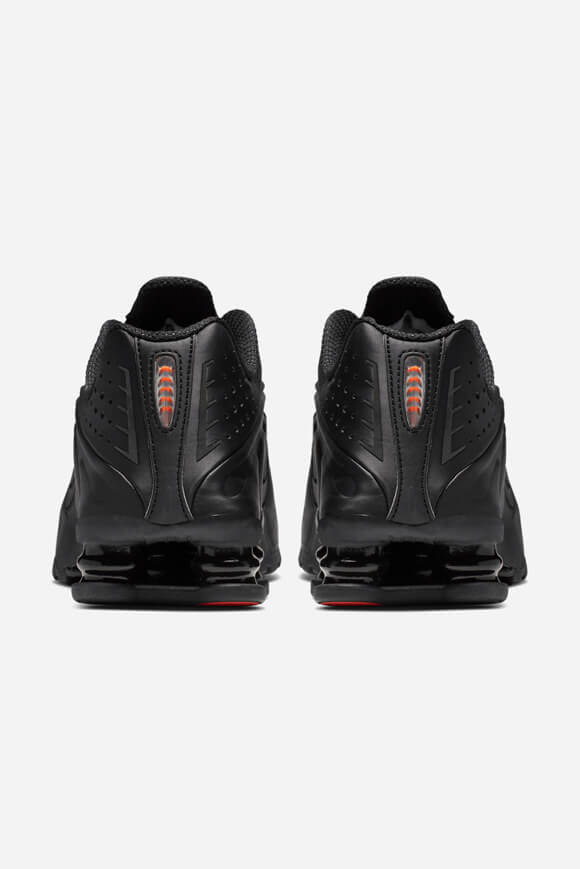Shox R4 Sneaker - Black + Max Orange