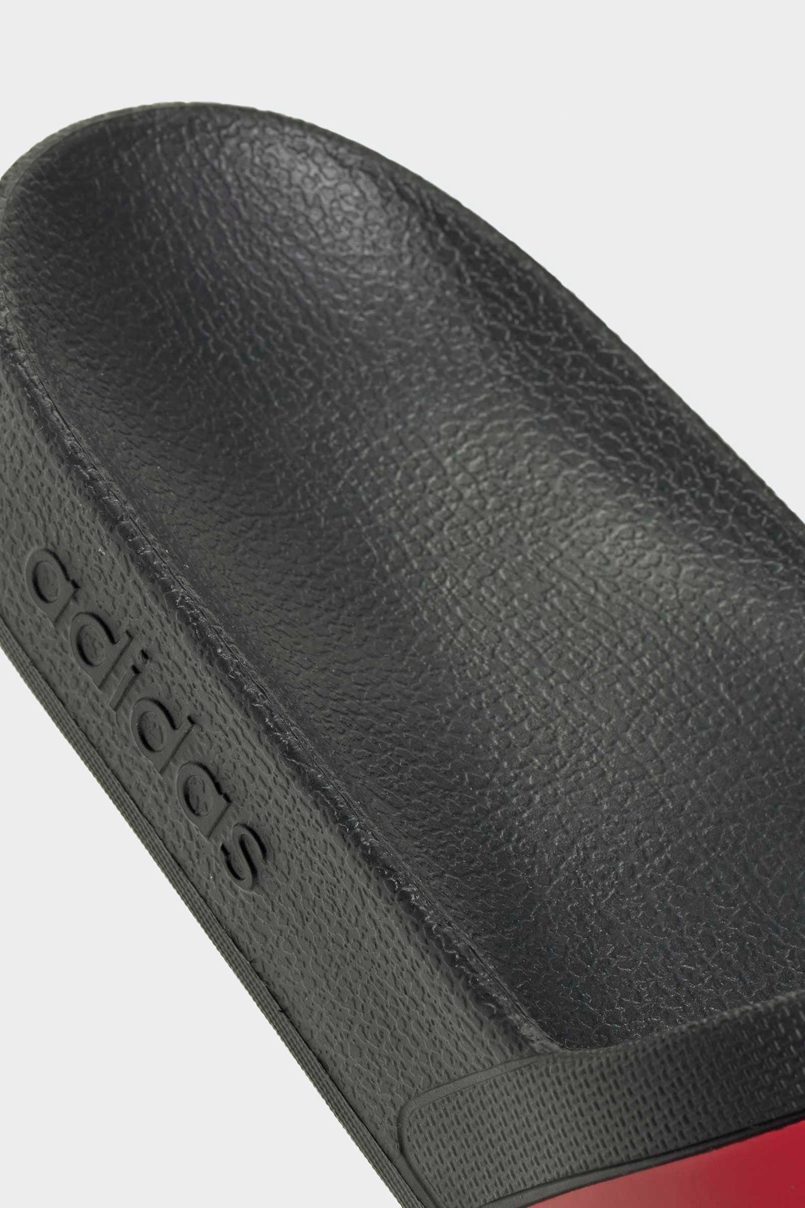 Adilette Aqua Pantoletten - Core Black + Green + Pure Ruby