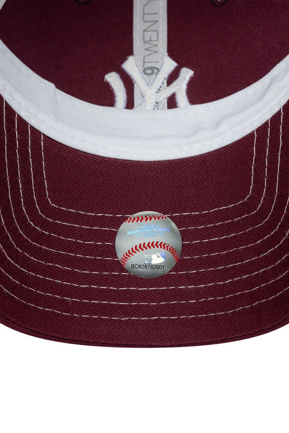 9Twenty Trucker Cap / Strapback - Bordeaux + White