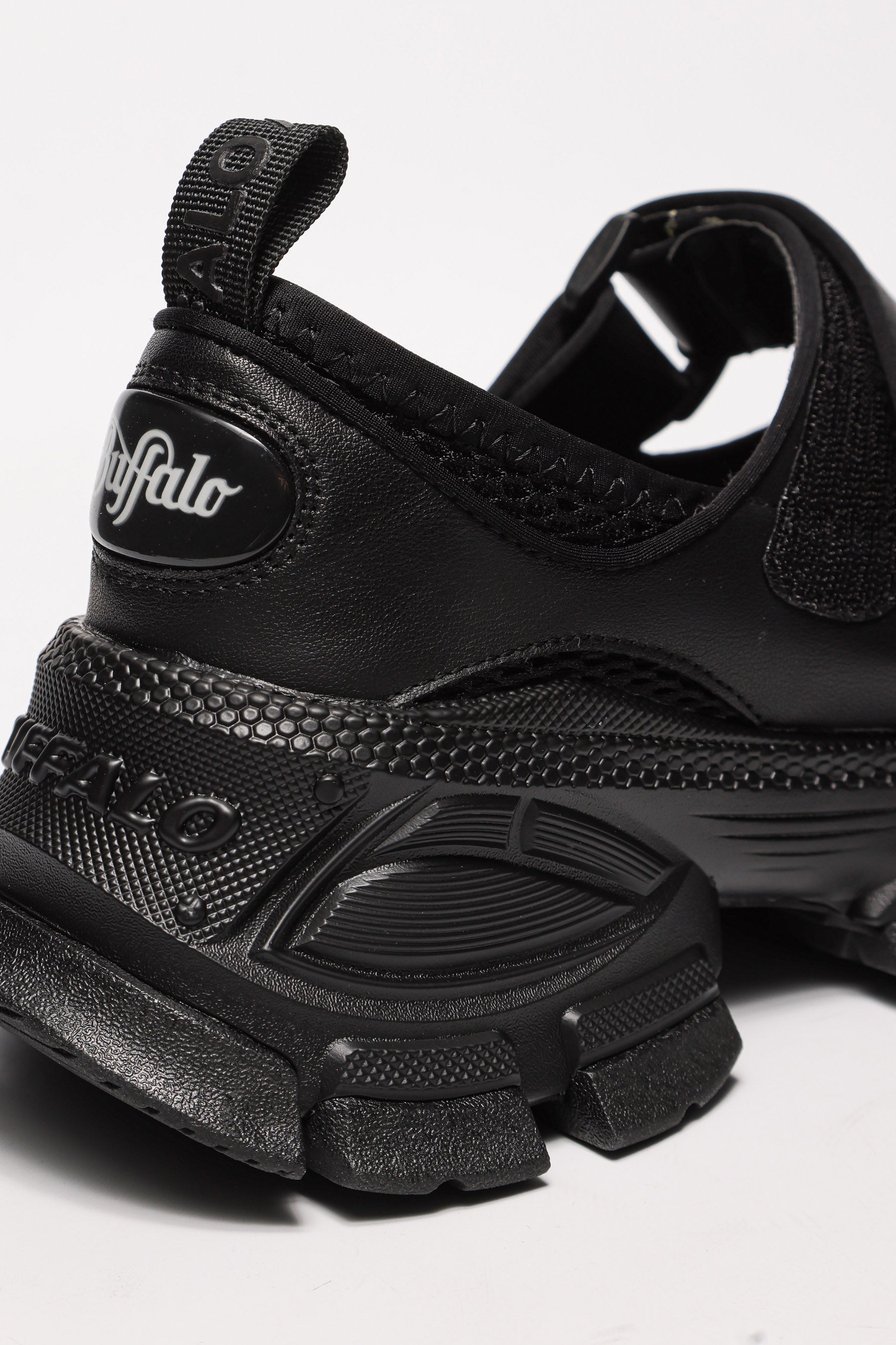 Saturn Plateau Ballerina - Black