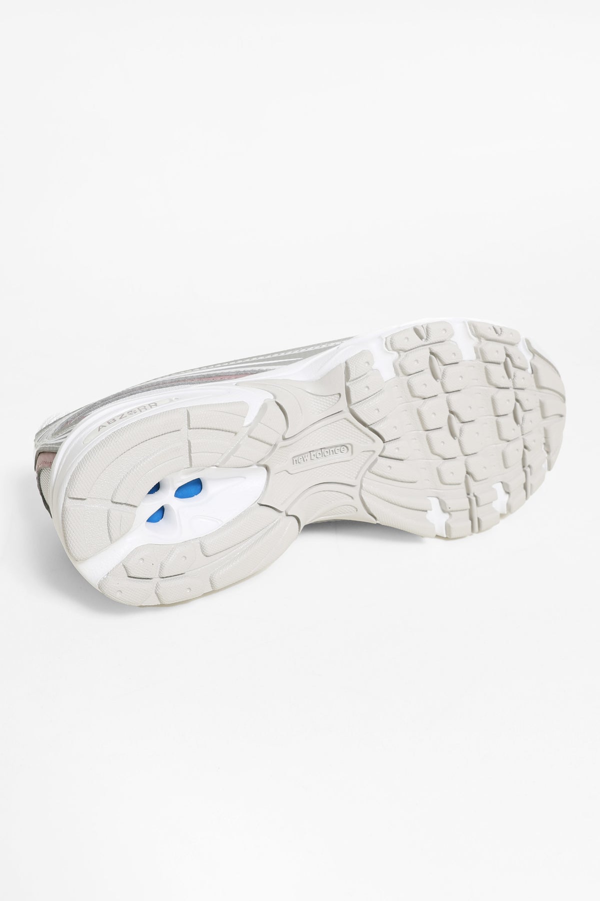 740 Lace Sneaker - Grey Matter + Pebble