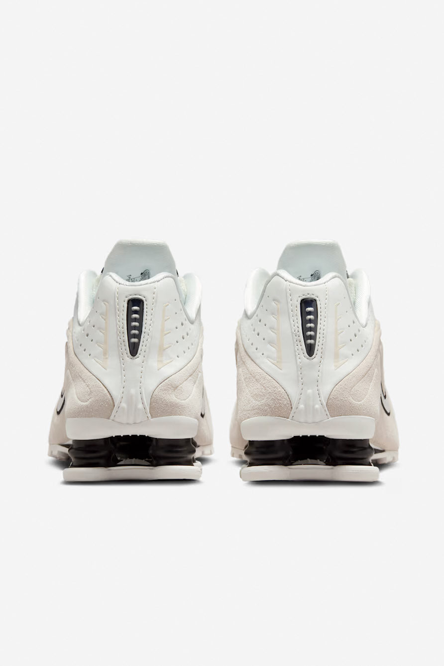 Sneakers Shox R4 - Summit White + Black