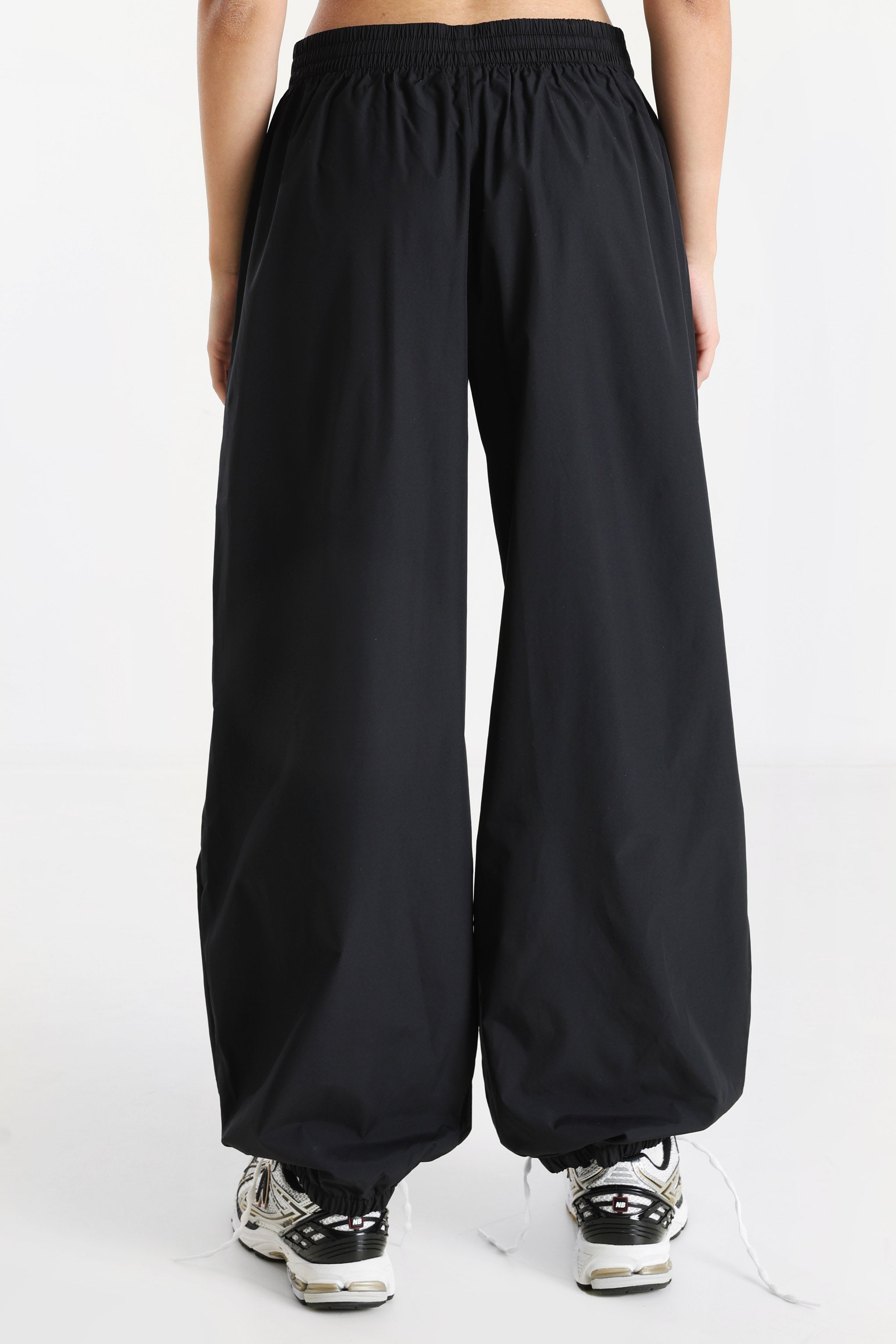 Trackside Woven Trainingshose - Black