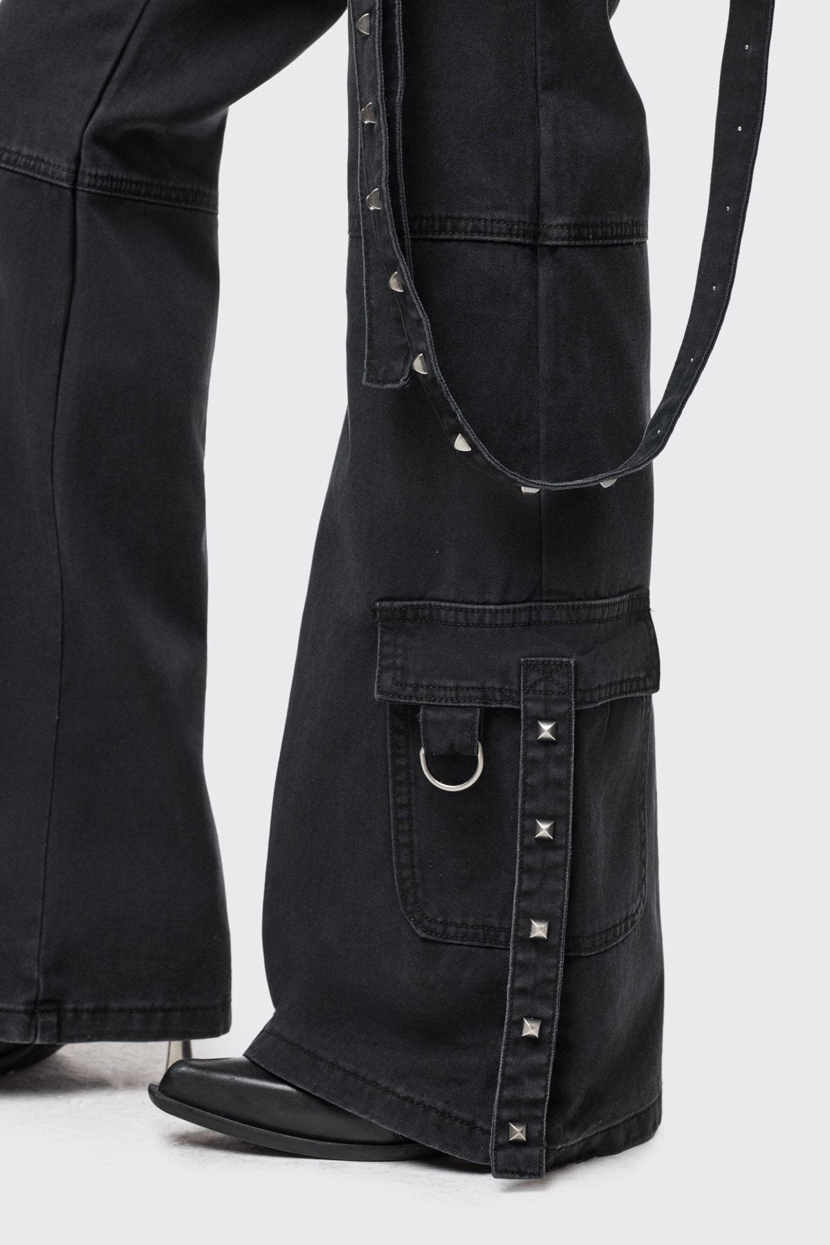Bruise Flared Jeans - Black