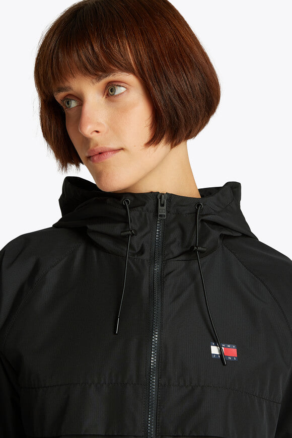 Essential Windbreaker - Black
