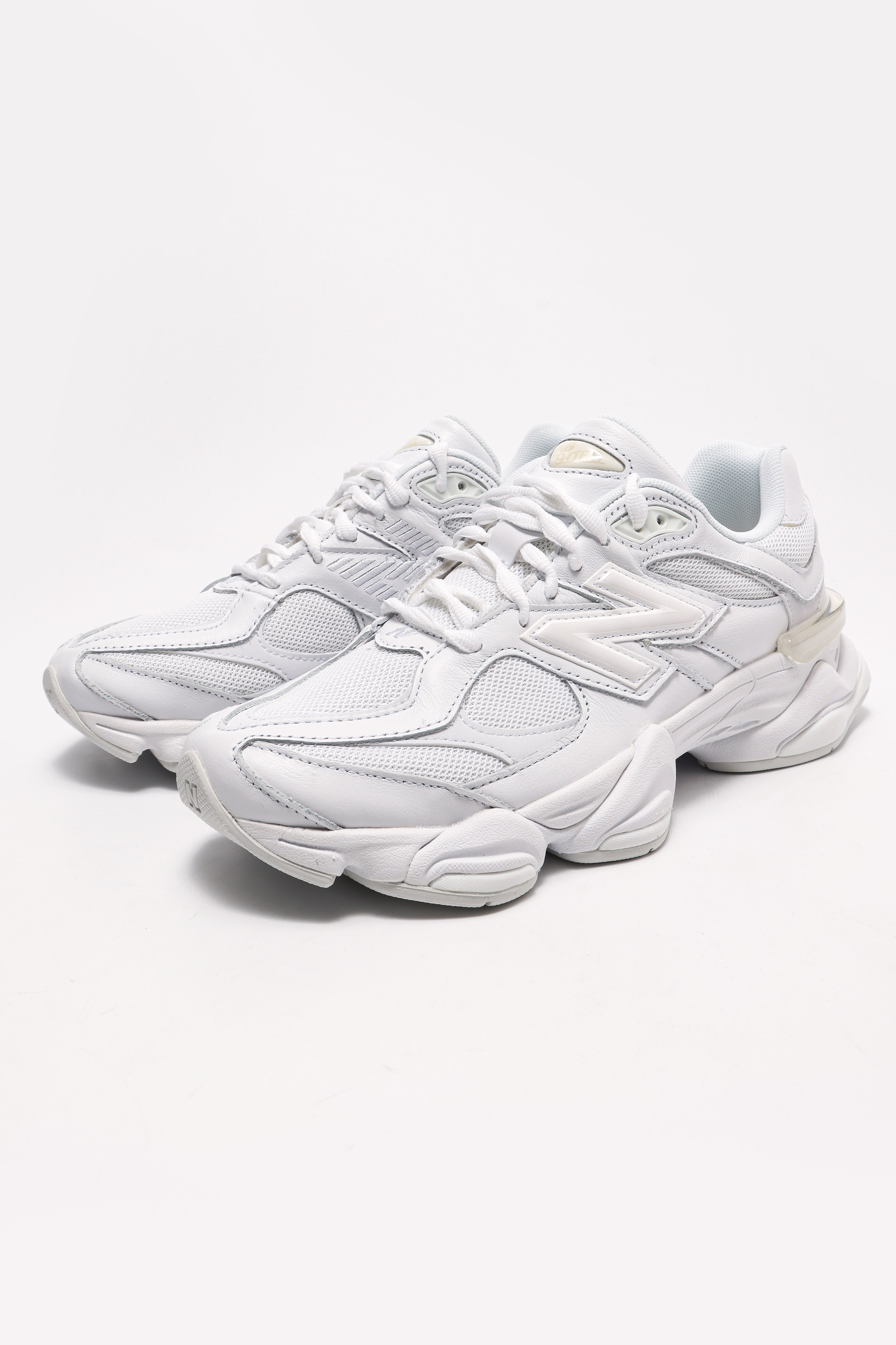 U9060 Sneaker - White