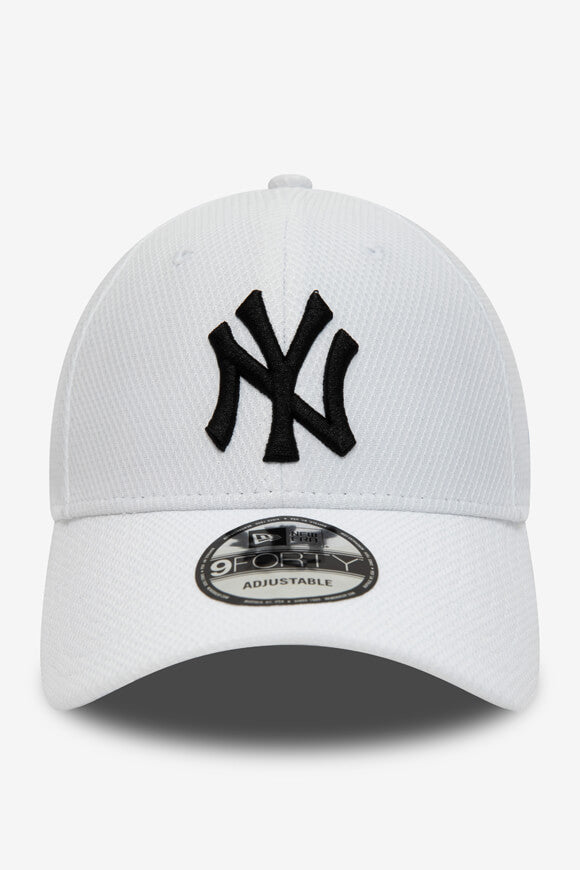 9Forty Cap / Strapback - White + Black