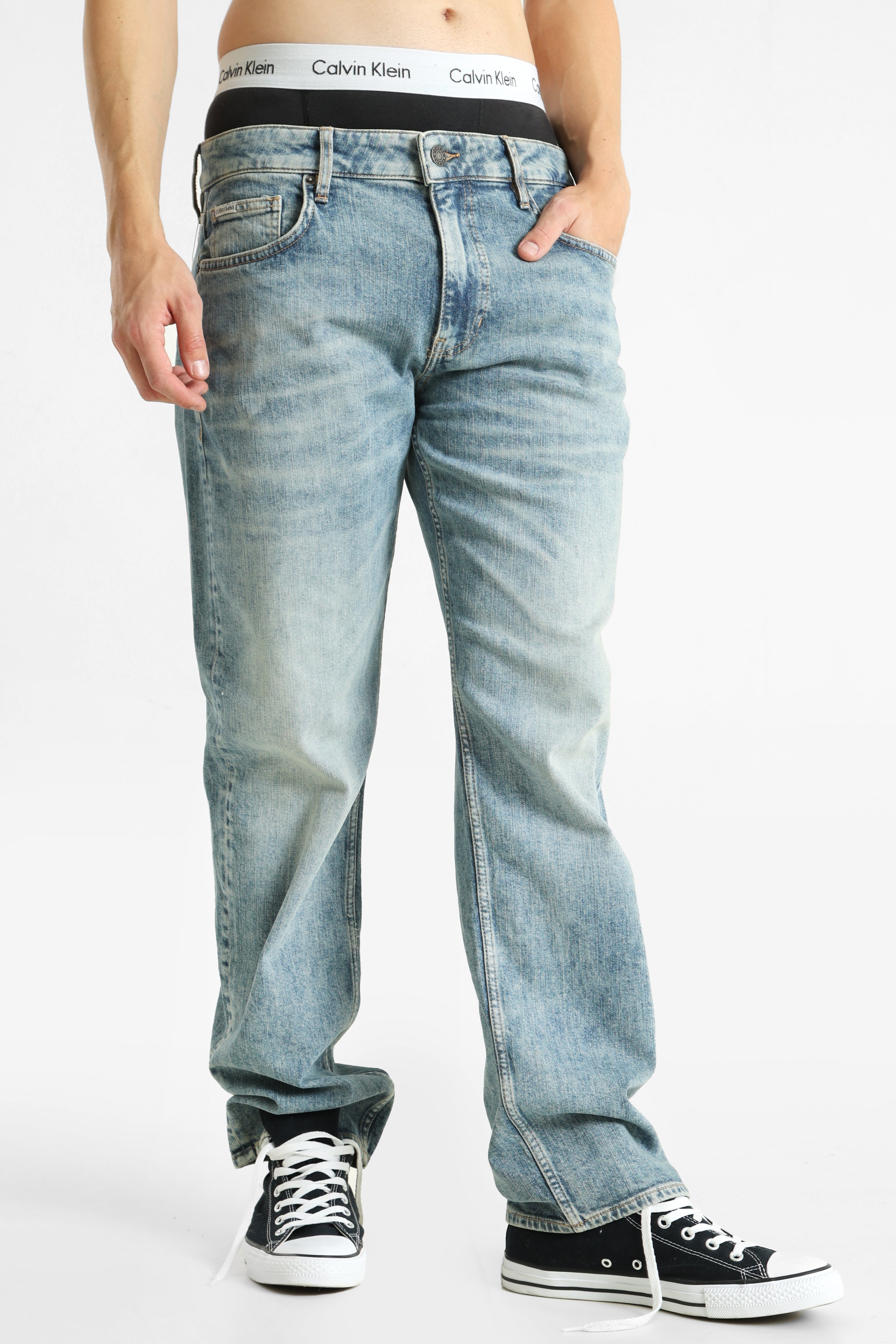 Straight Fit Jeans - Light Blue Washed