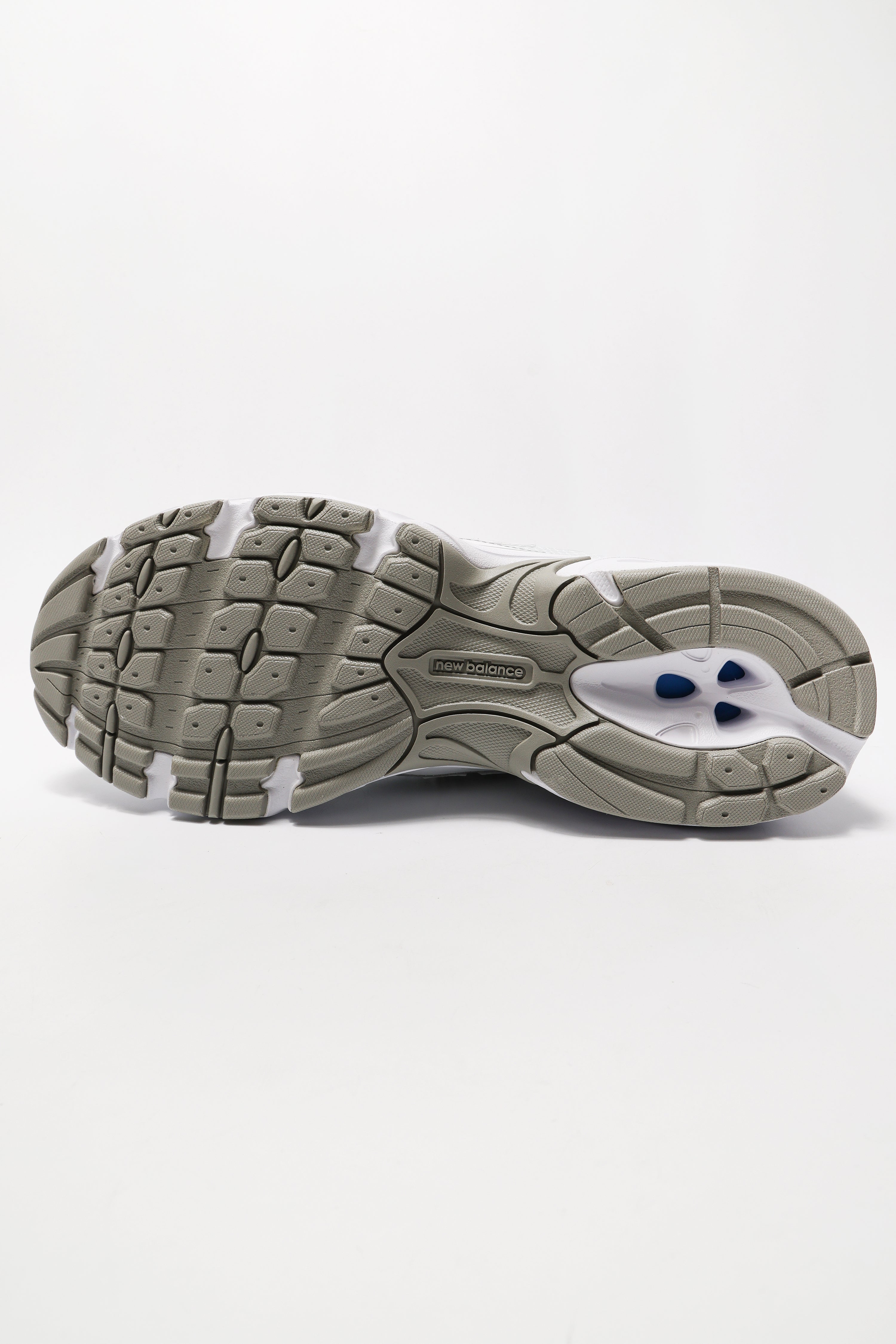 U 740 Core sneakers