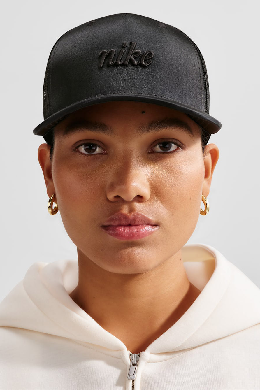 Satin Trucker Cap / Snapback - Black